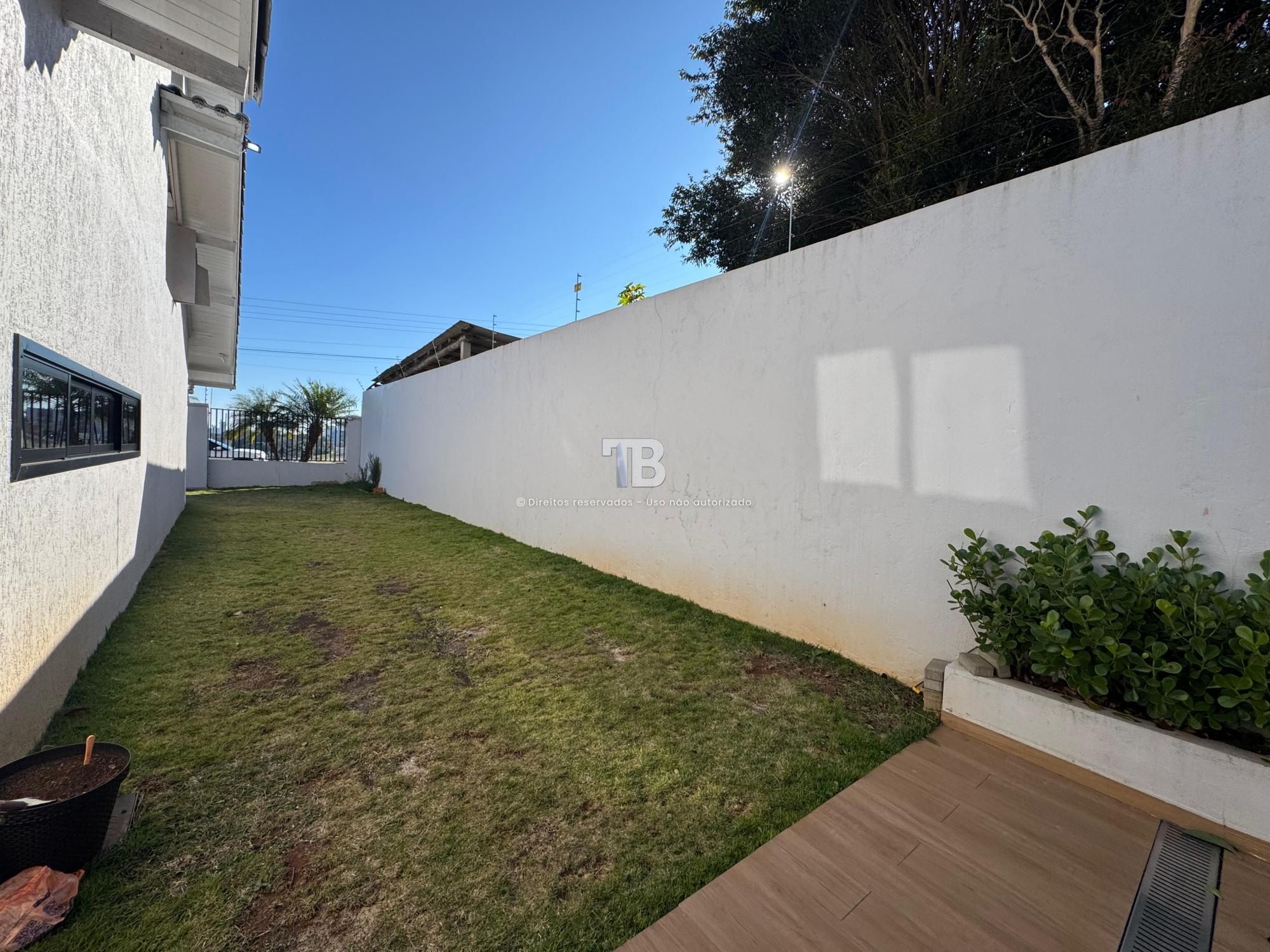 Casa à Venda com piscina