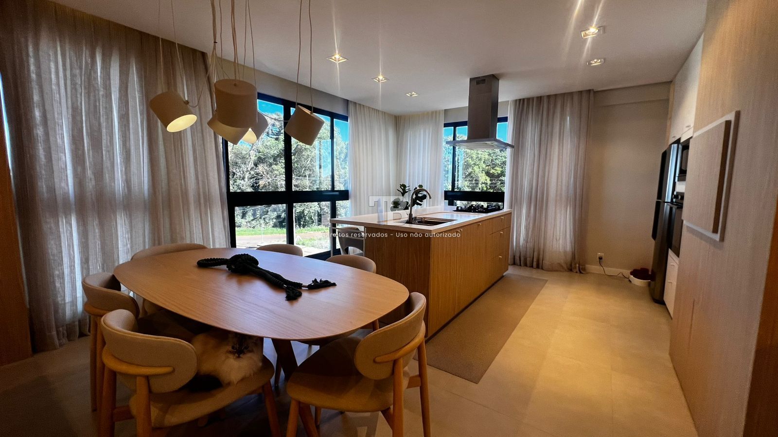 Apartamento Mobiliado com 117 m²