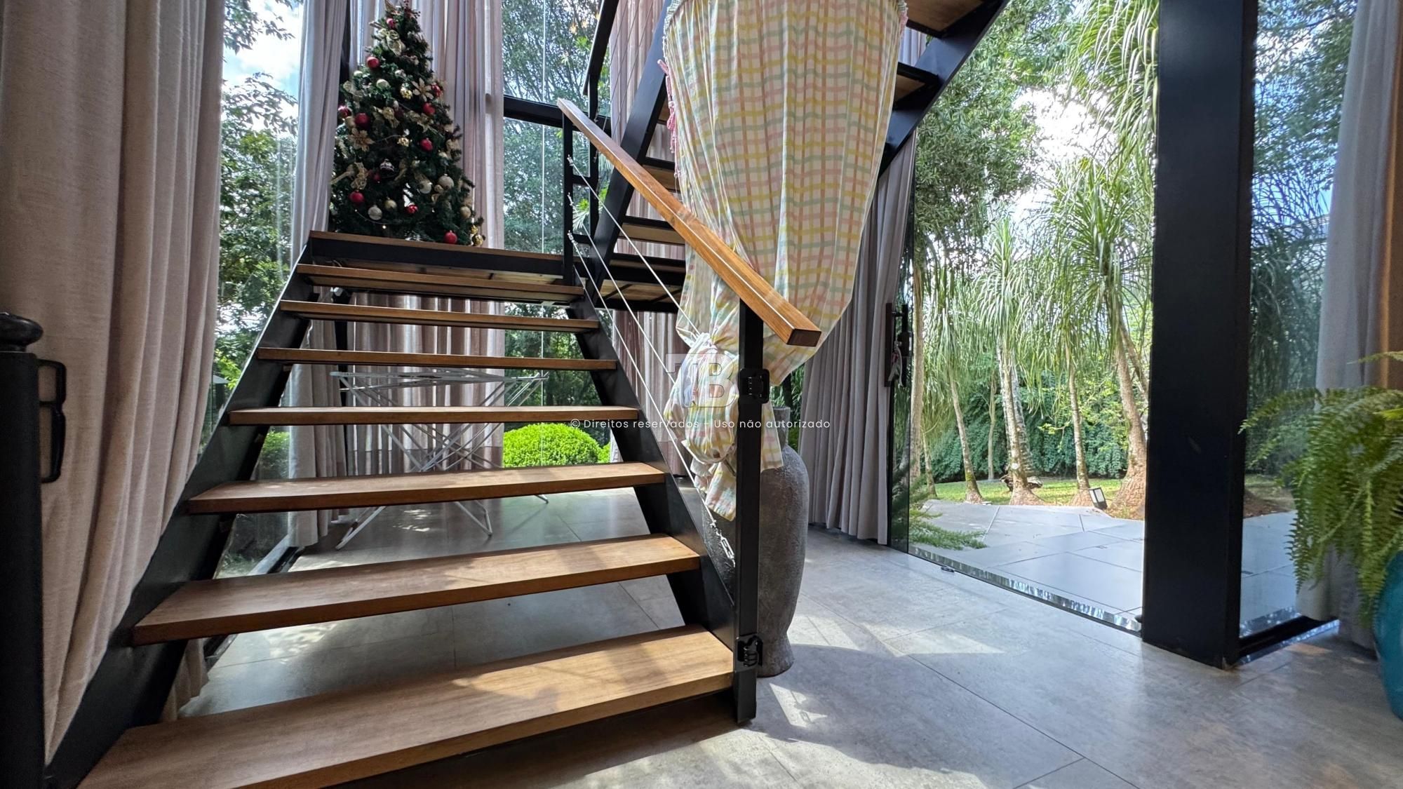 Casa em Condomínio Fechado