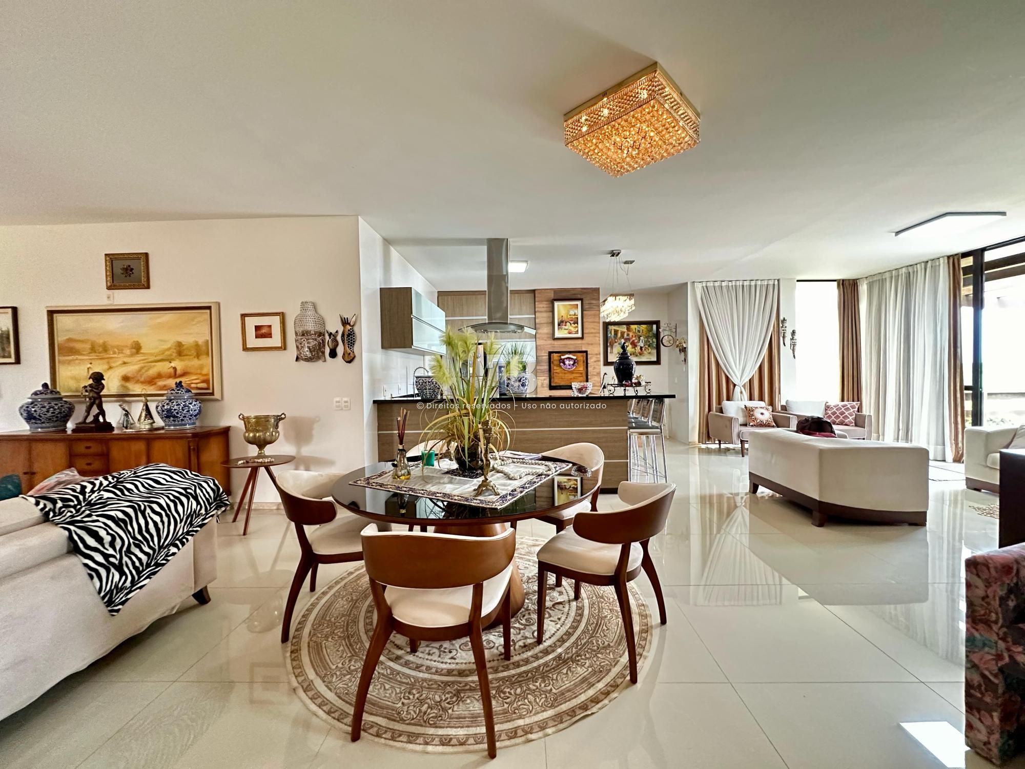 Casa em condomínio fechado