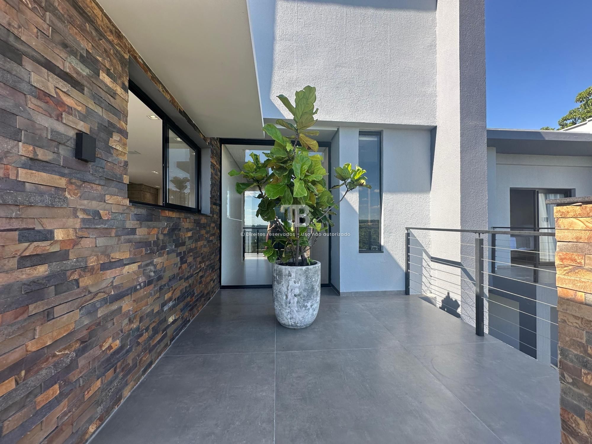 Casa Mobiliada em Condomínio Fechado