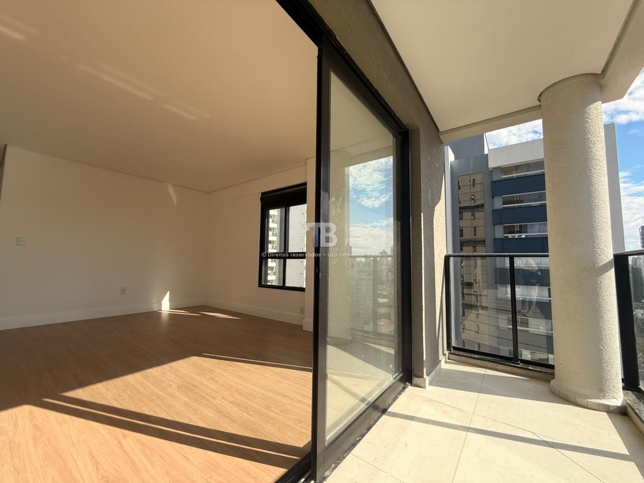 Apartamento Novo à Venda