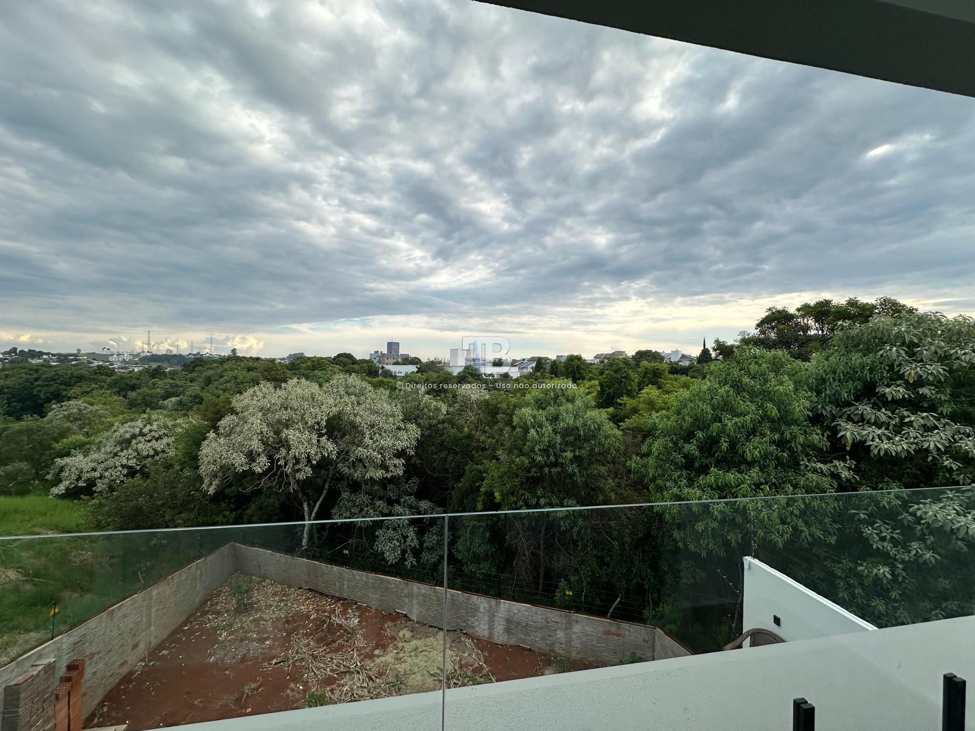 Casa Semimobiliada com Piscina