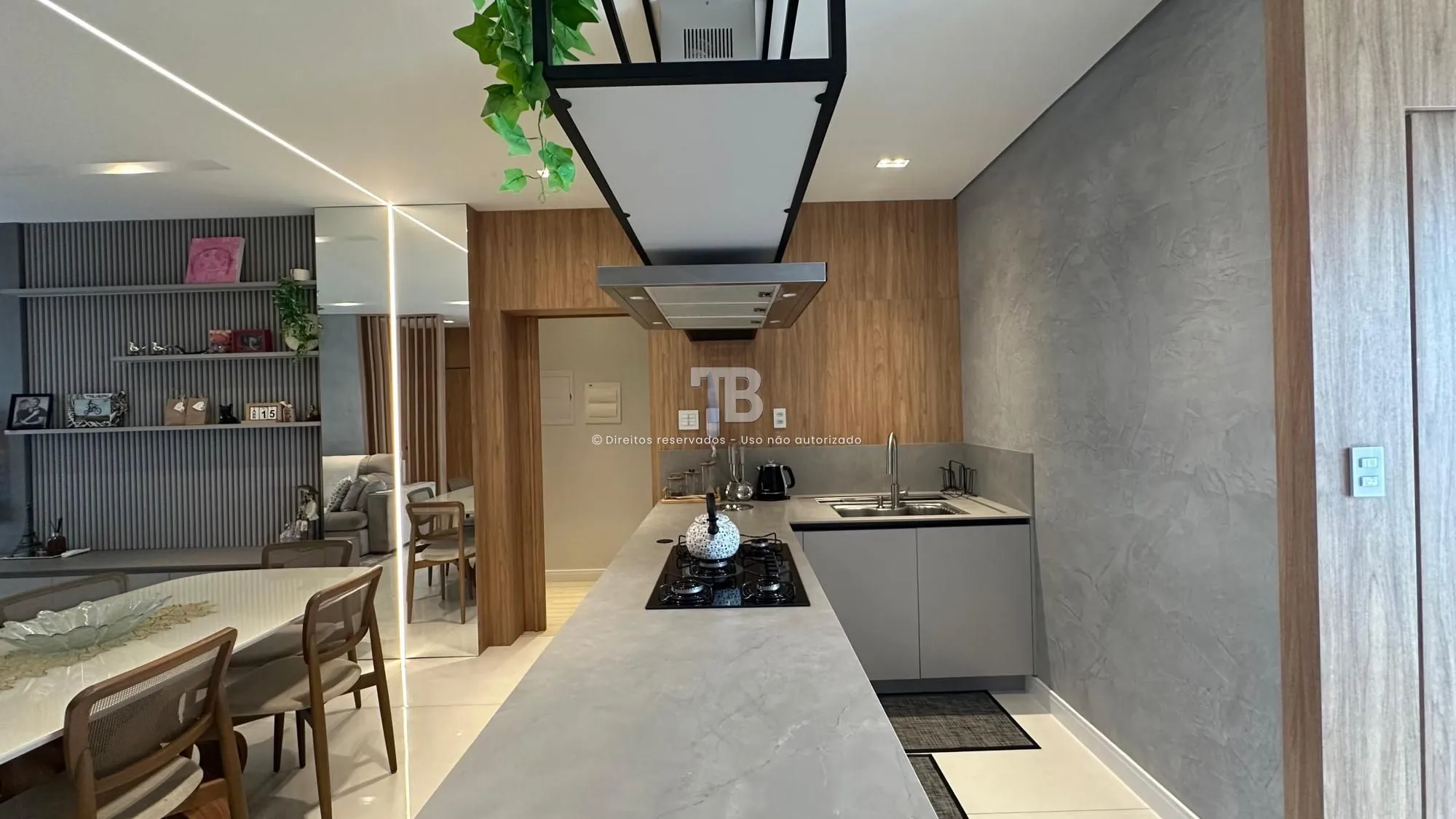 Apartamento Semimobiliado em ótima localização