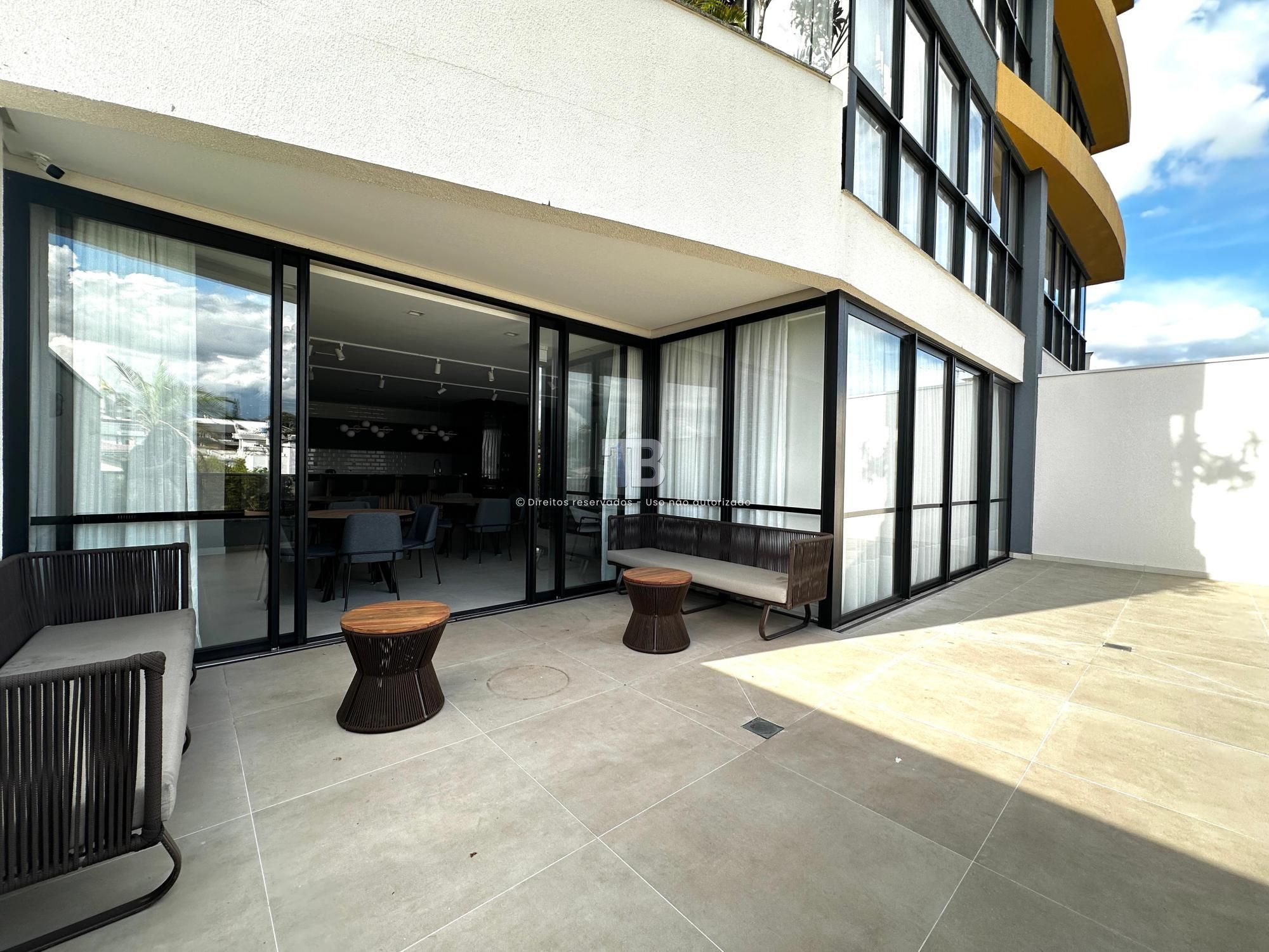 Apartamento novo à venda