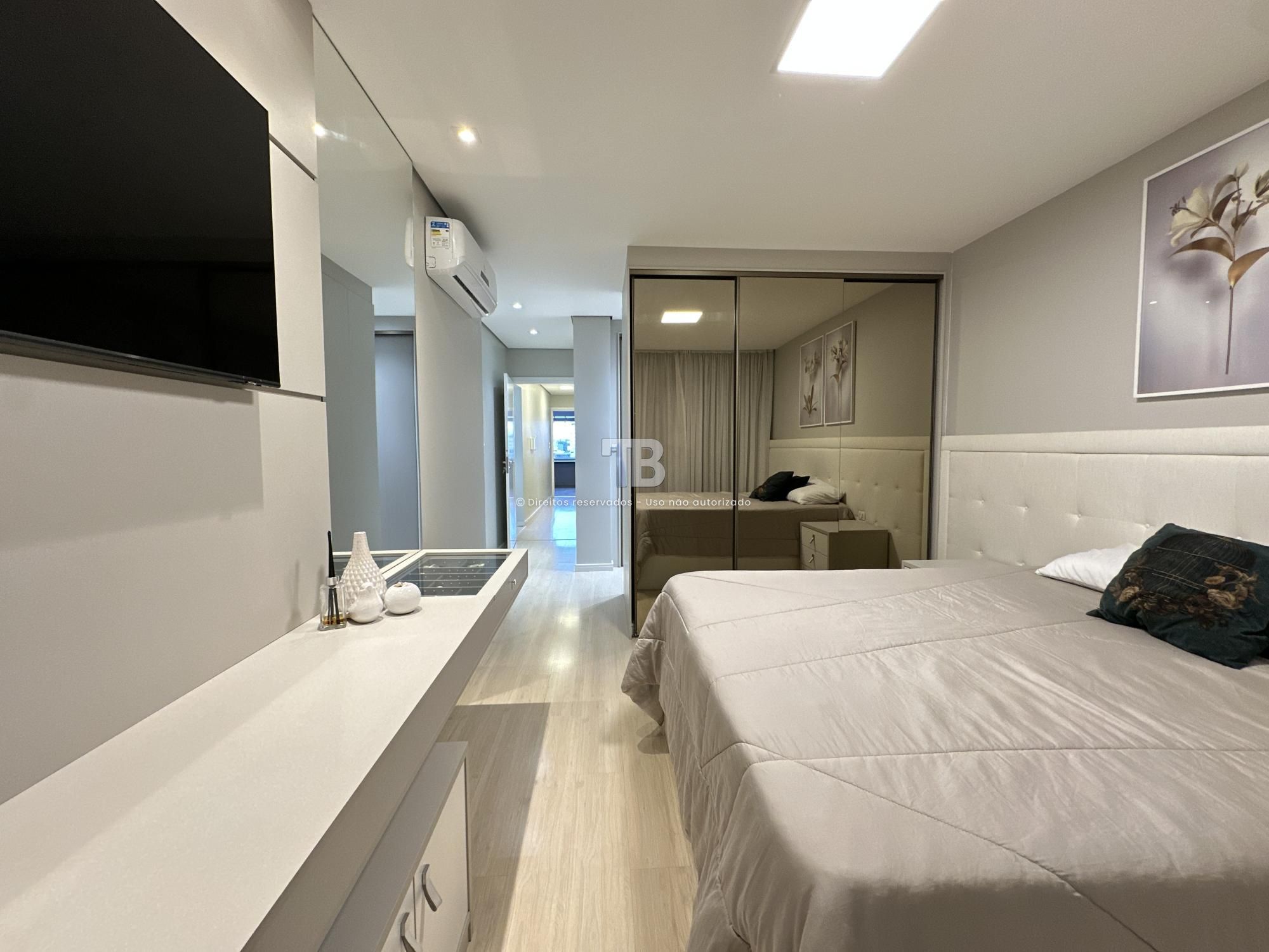 Apartamento três suítes