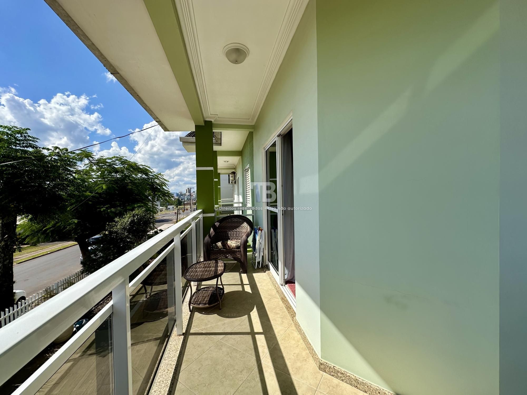 Casa com 4 Quartos - Jardim Itália