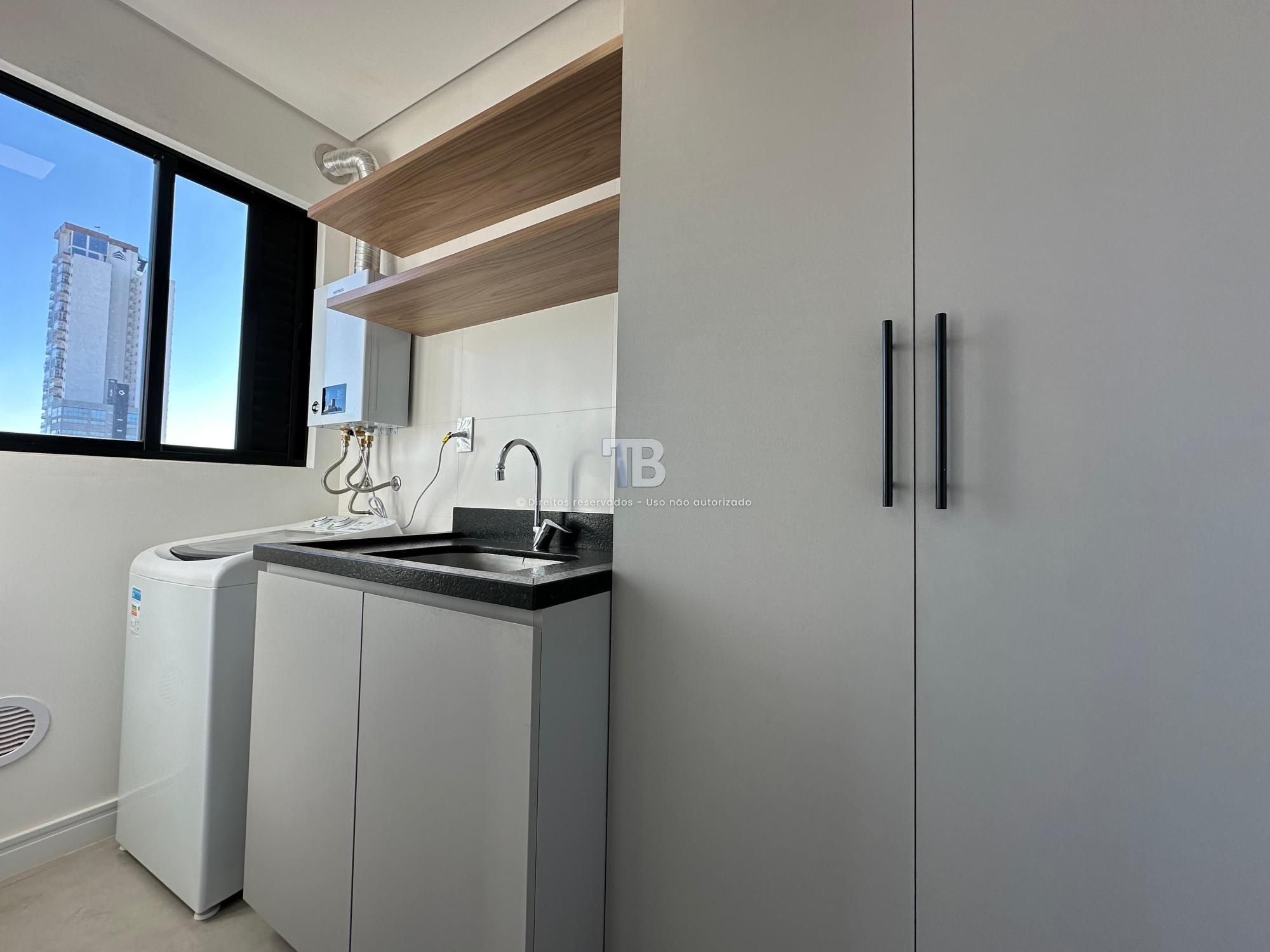 Apartamento Semimobiliado
