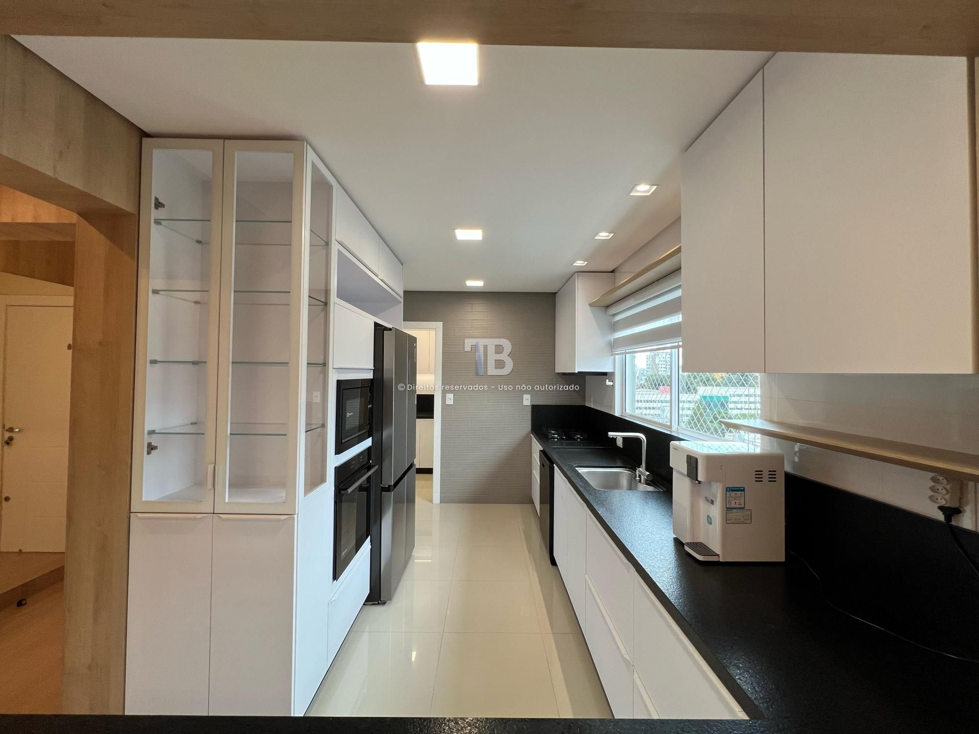 4110 – Apartamento de 3 suítes e 3 vagas de garagem, no Bairro Santa Maria, Chapecó