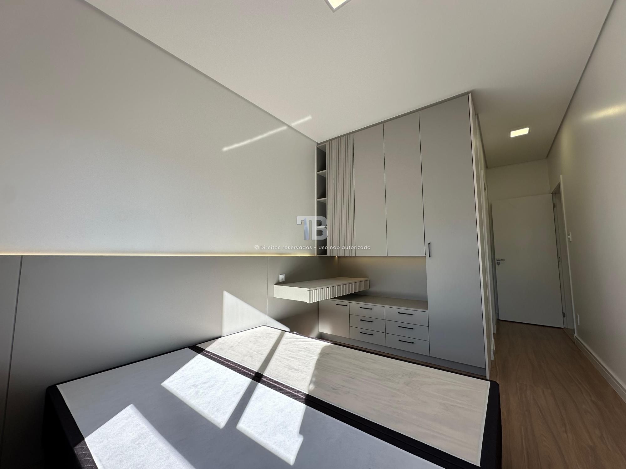 Apartamento Semimobiliado