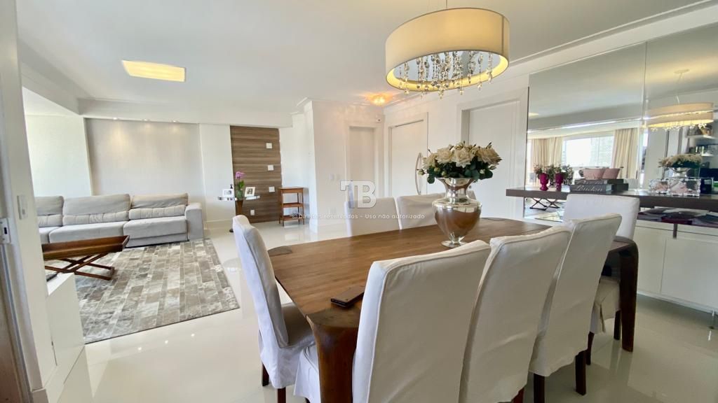 Apartamento Exclusivo: 3 Suítes, Centro