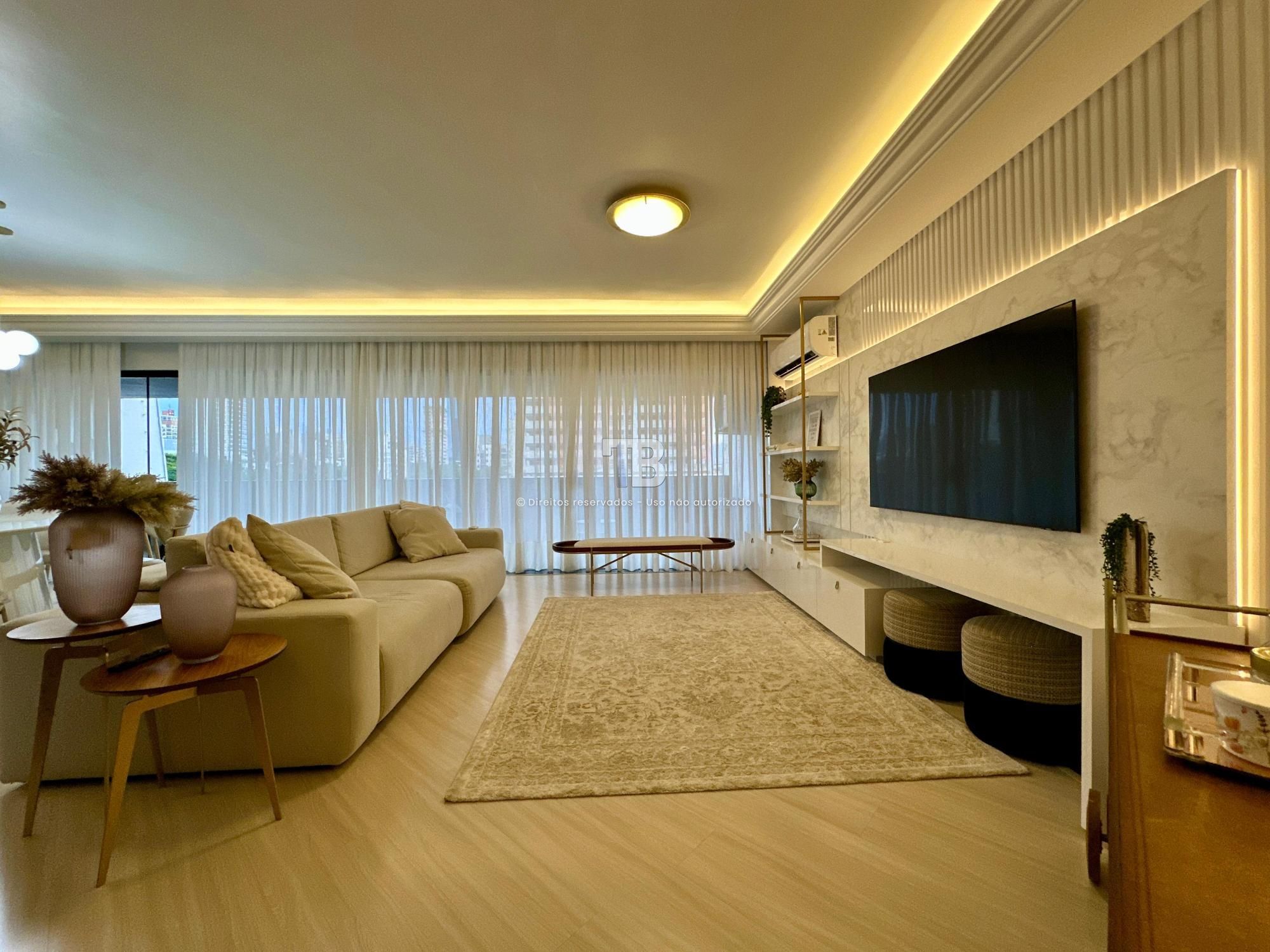 Apartamento Mobiliado à Venda