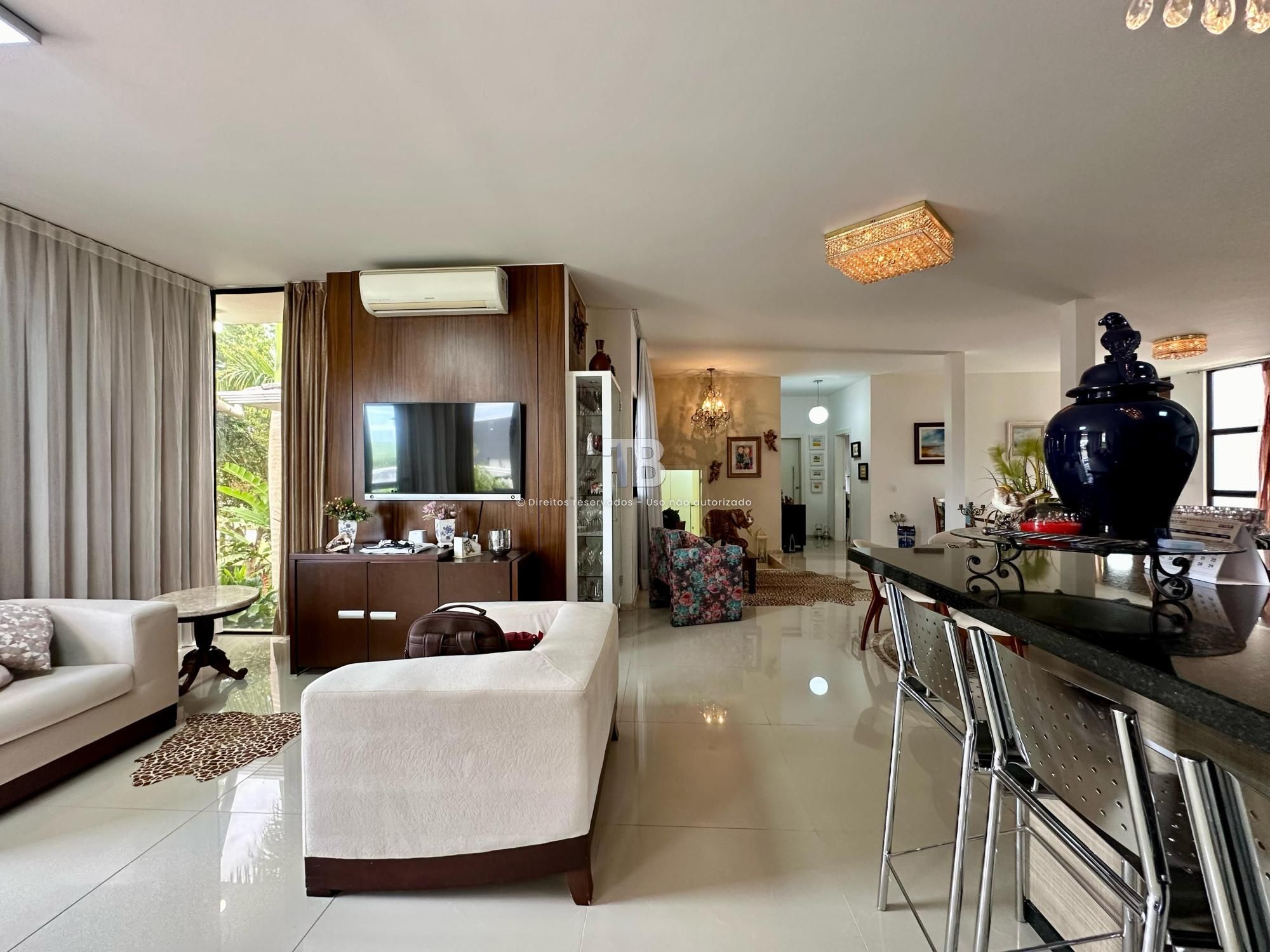 Casa em condomínio fechado