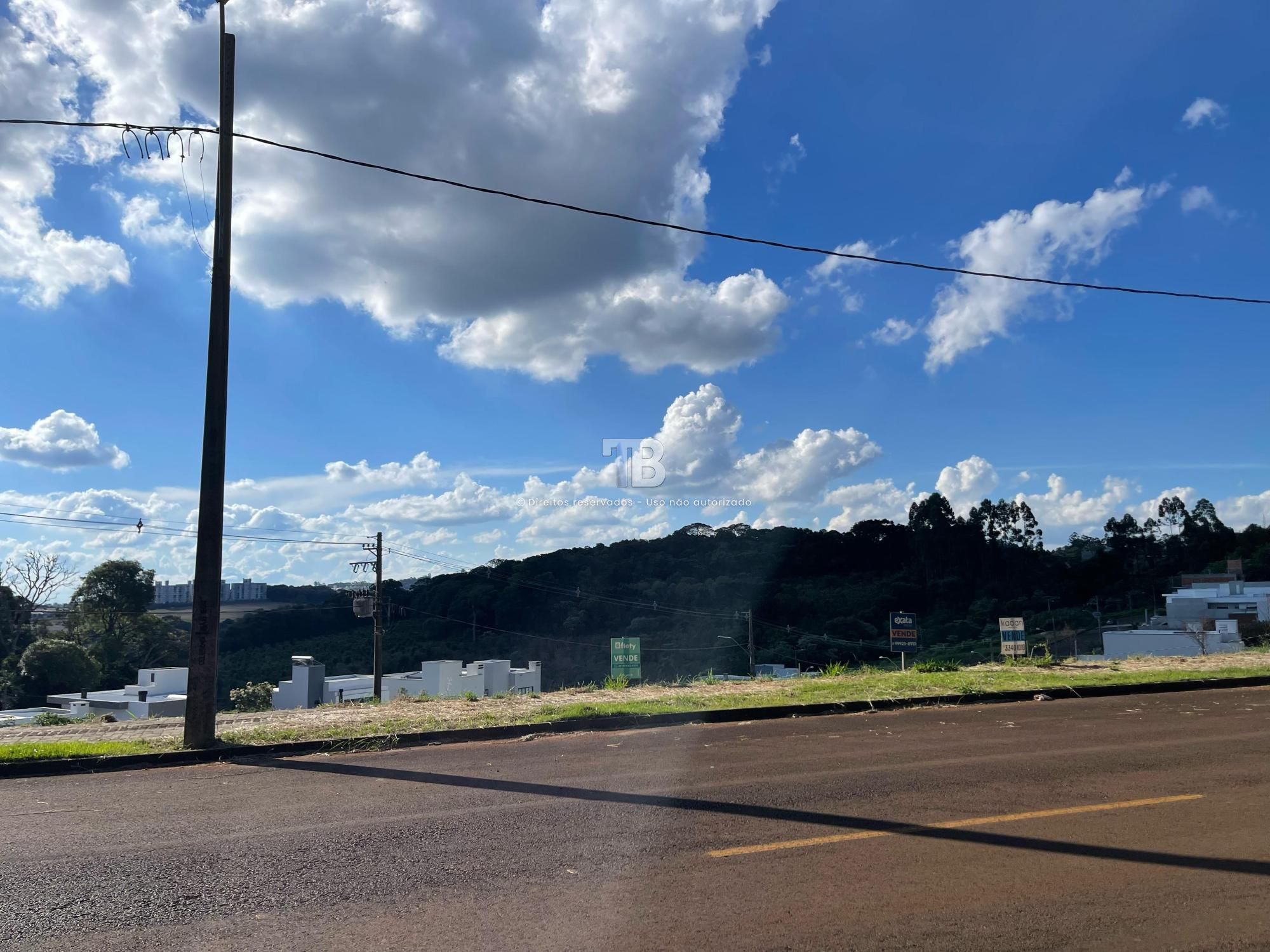 Terreno à venda com 476m²