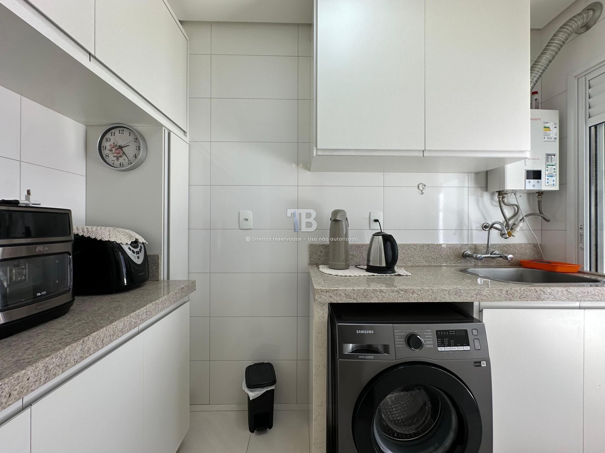 Apartamento Mobiliado com Suíte