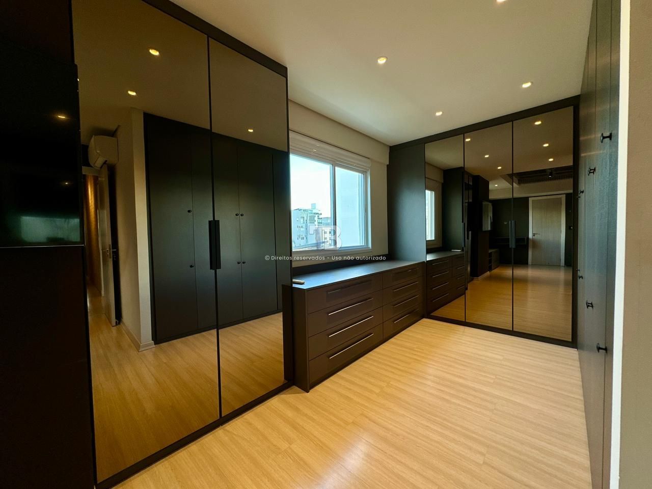 Apartamento Semimobiliado à Venda