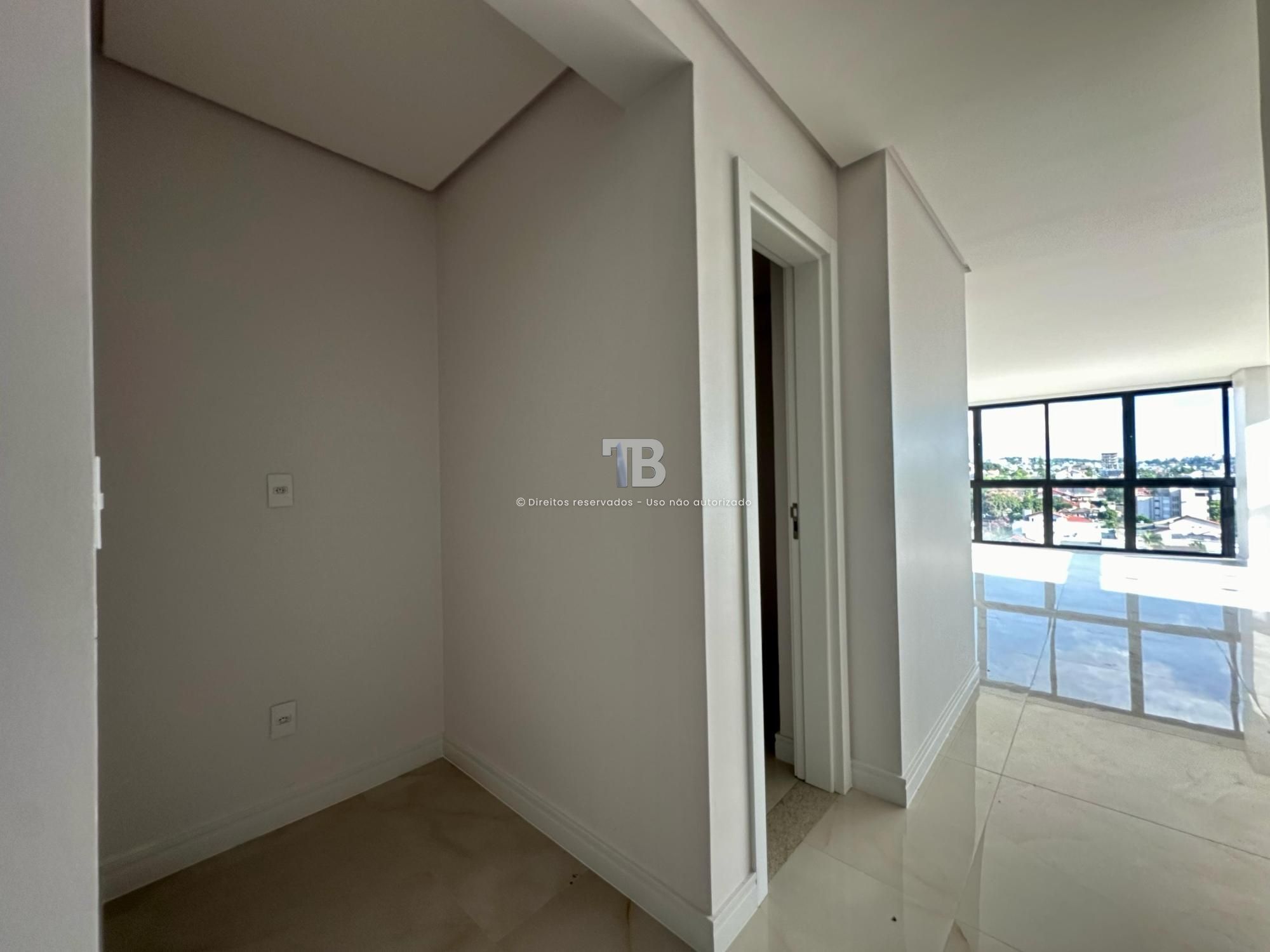 Apartamento Novo à Venda