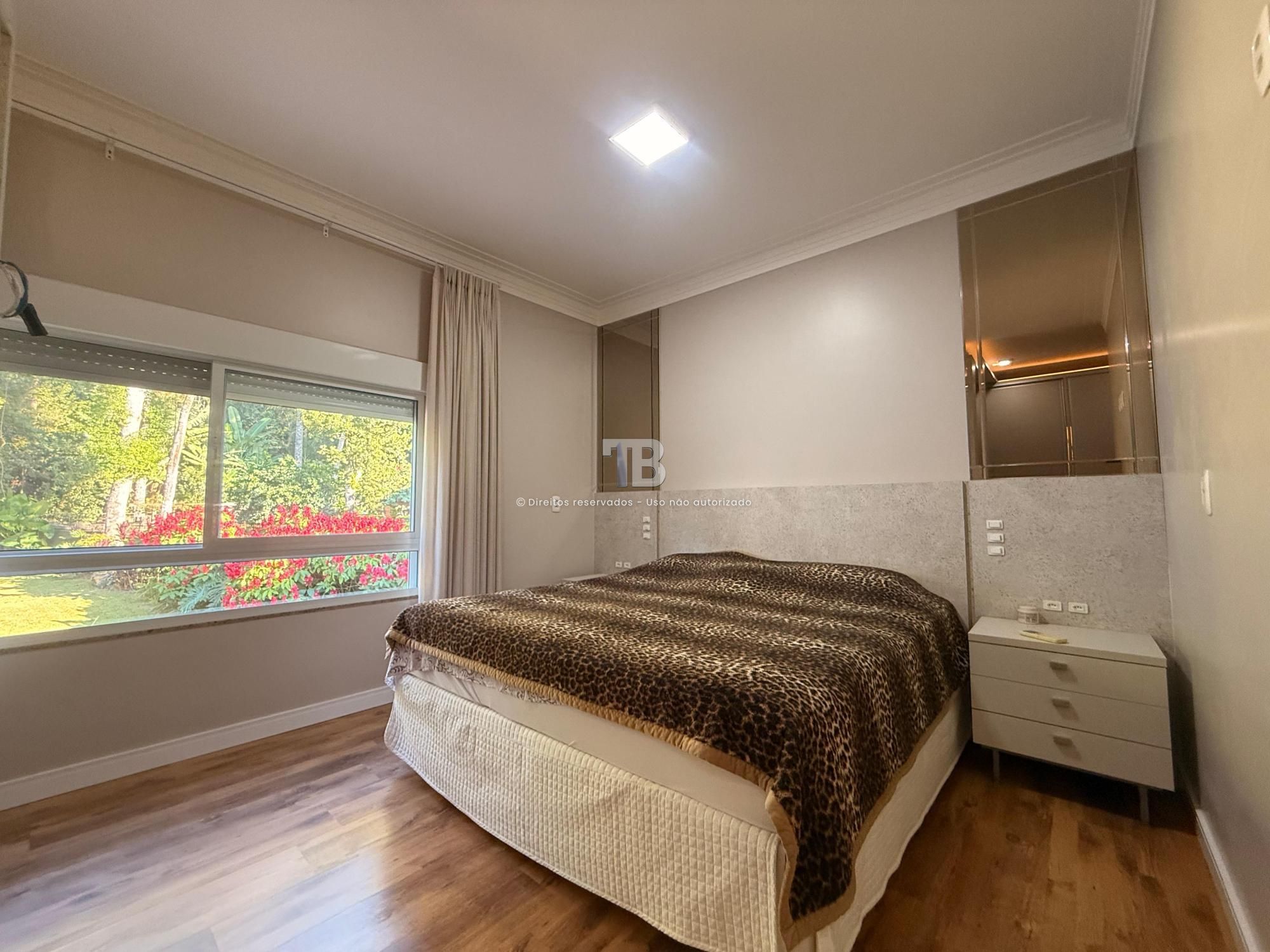 Casa Mobiliada Em Condomínio Fechado