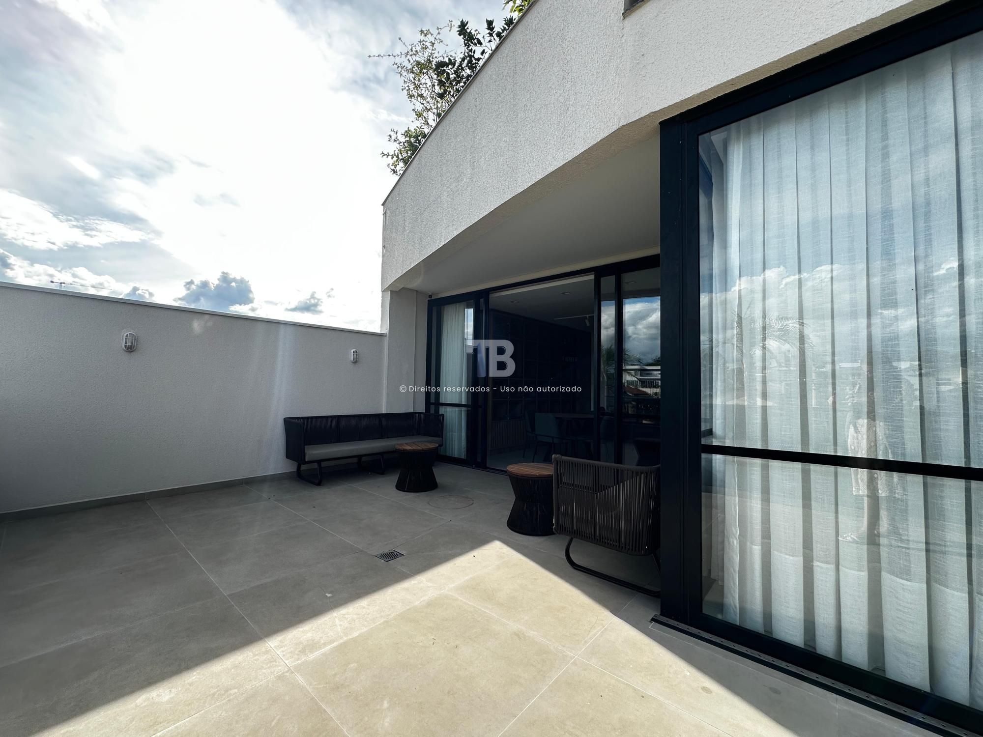 Apartamento novo à venda