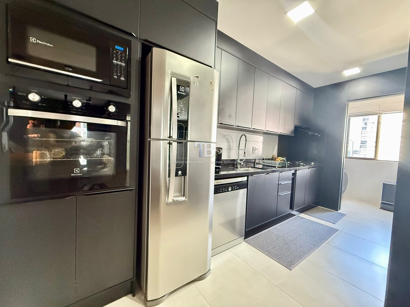 Apartamento Mobiliado à Venda