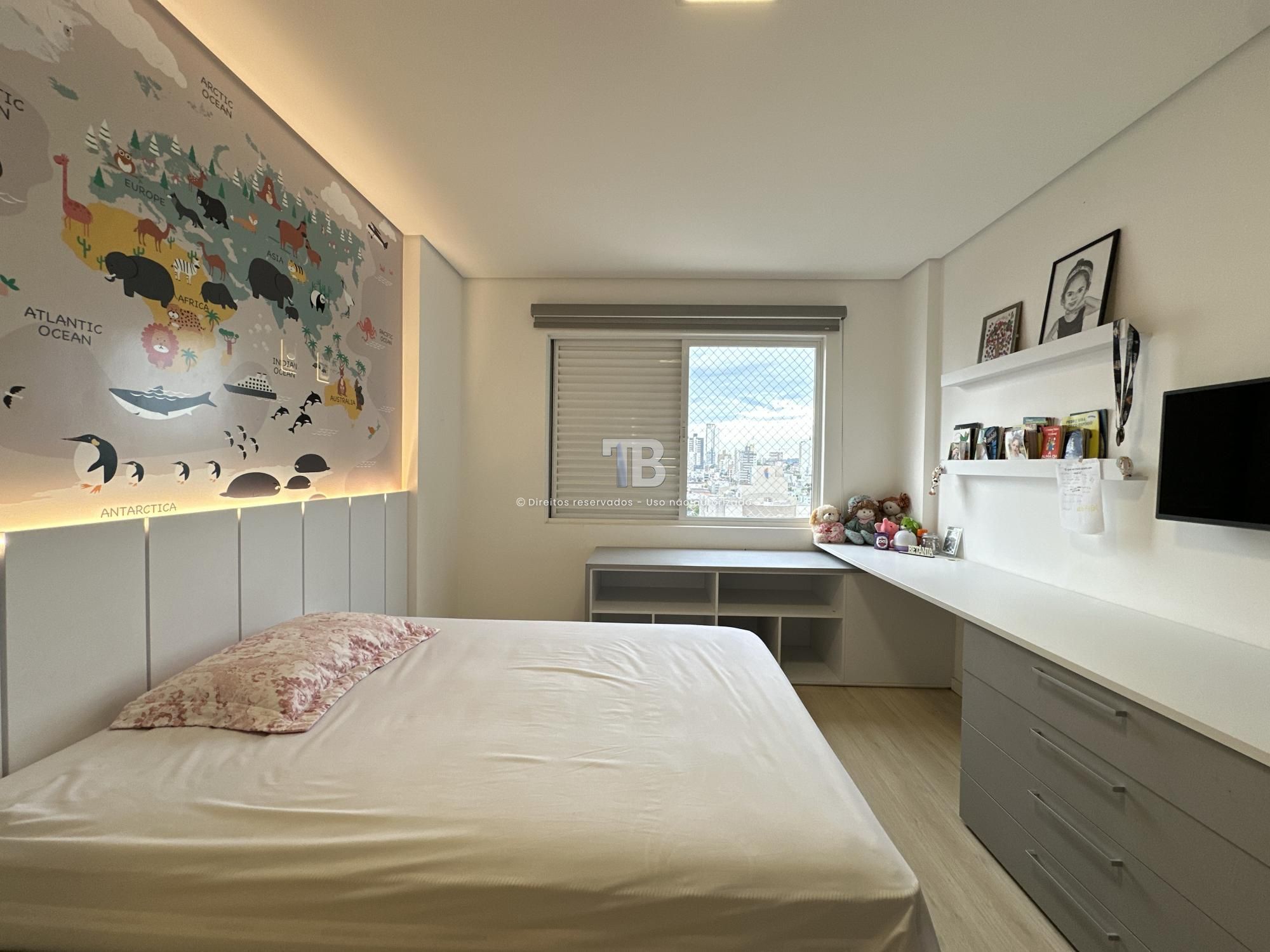 Apartamento três suítes