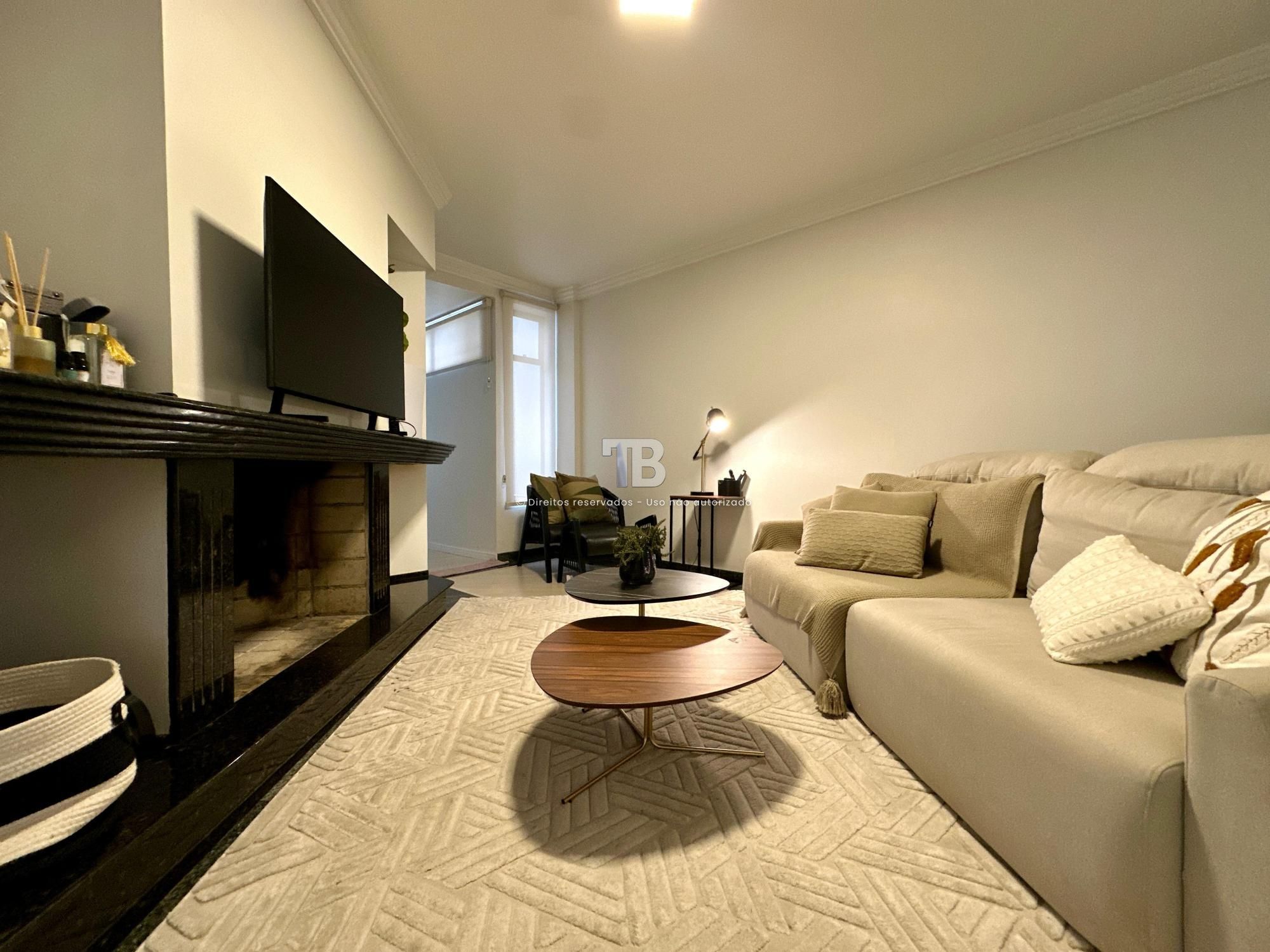 Apartamento Mobiliado à Venda