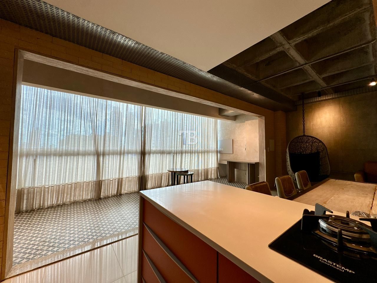 Apartamento Semimobiliado à Venda