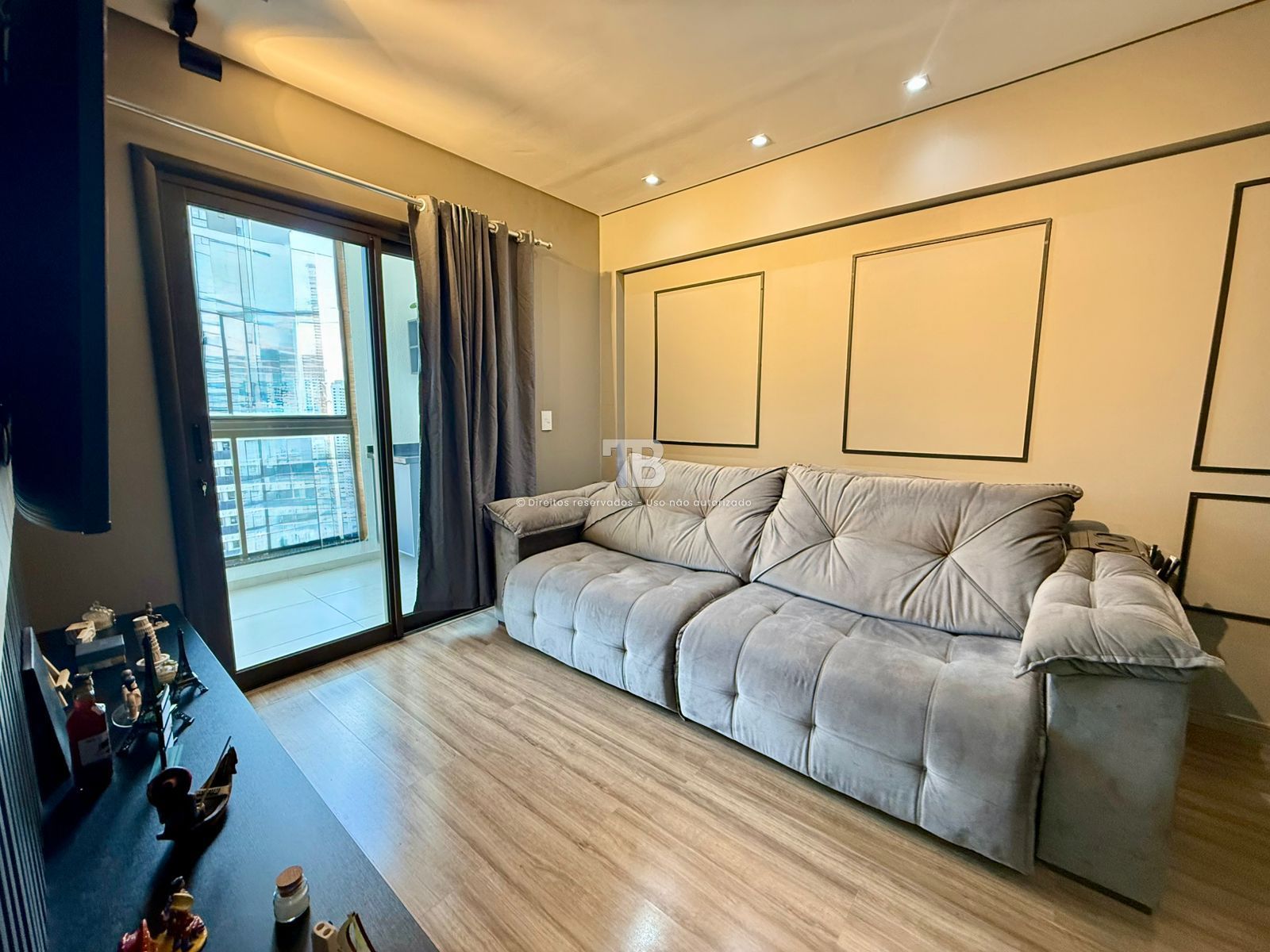 Apartamento Mobiliado à Venda