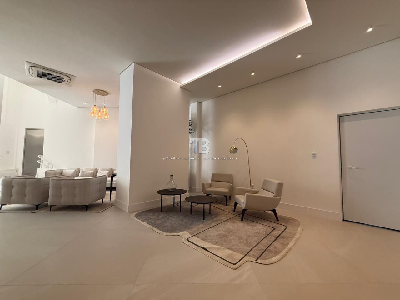 Apartamento Novo à Venda