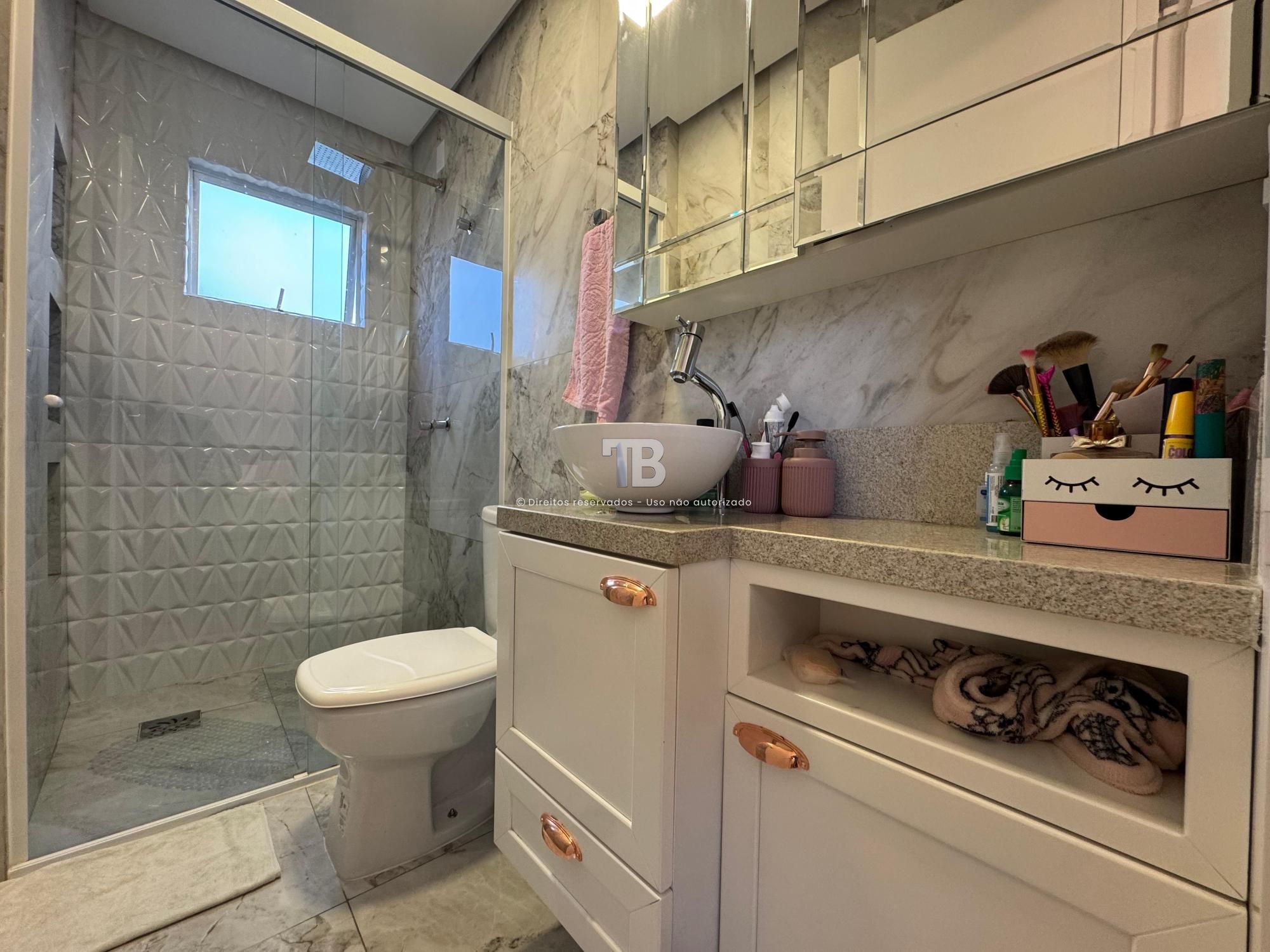 Apartamento Mobiliado à Venda