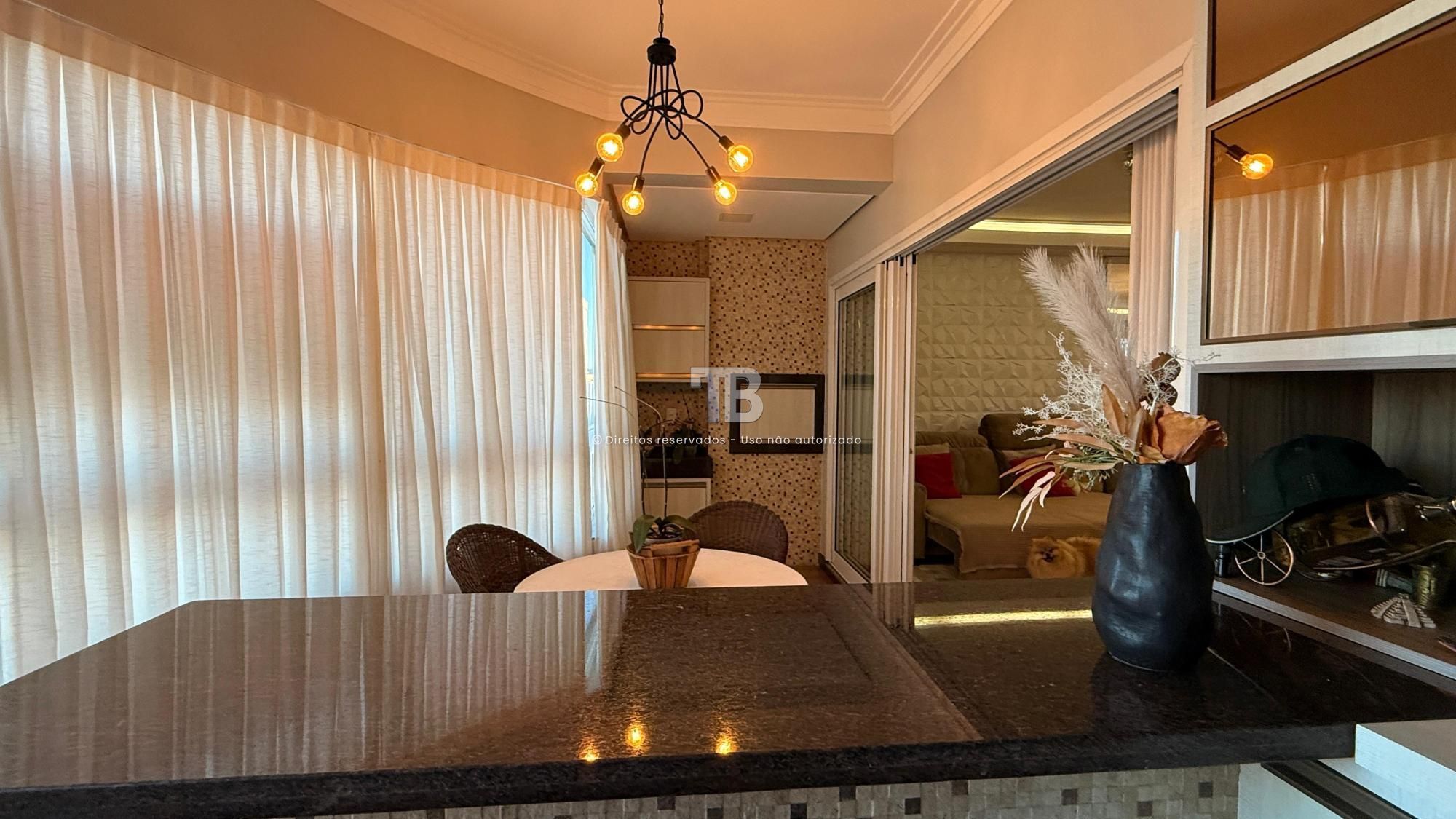 Apartamento Mobiliado com 3 suítes