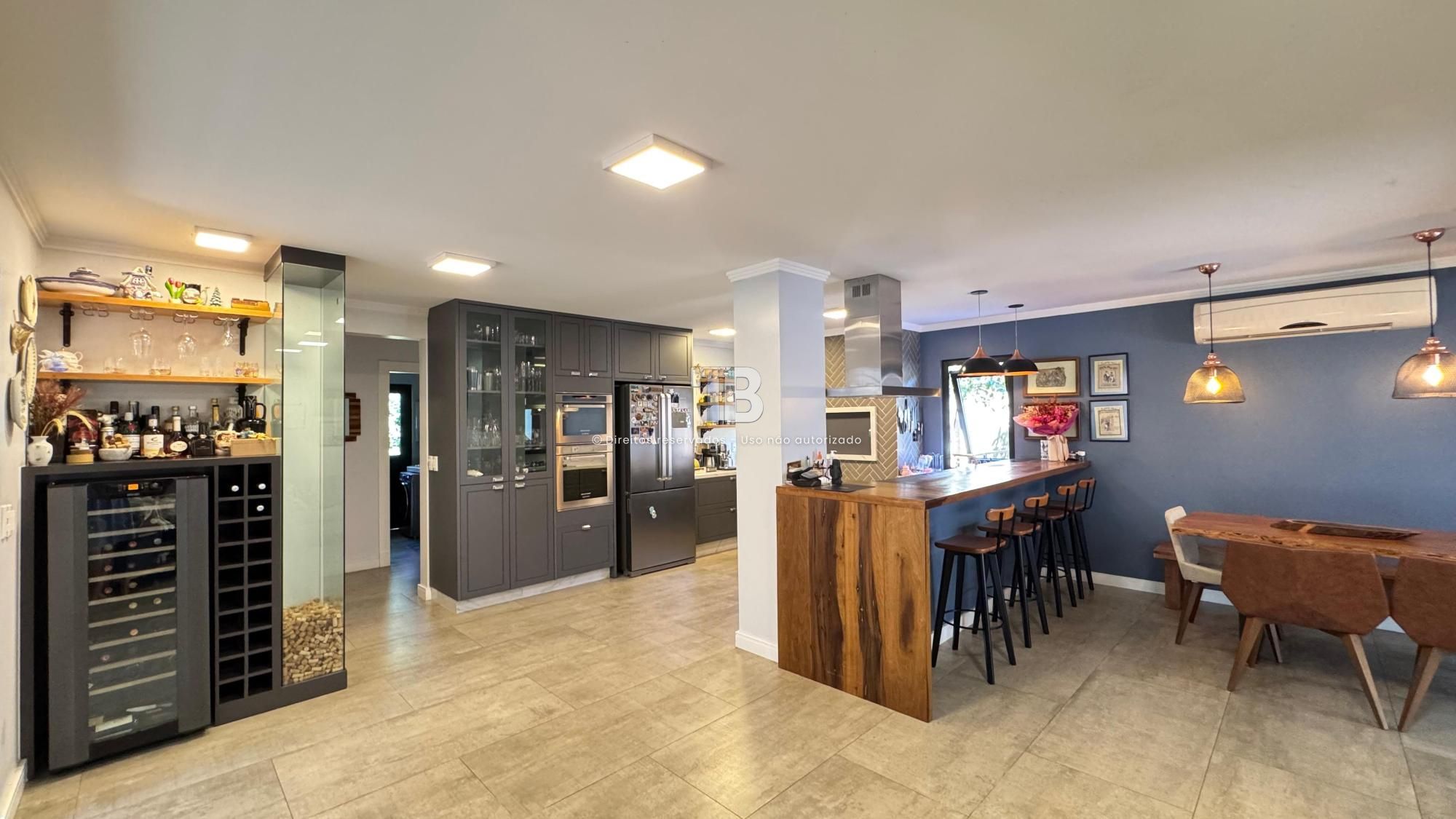 Casa em Condomínio Fechado