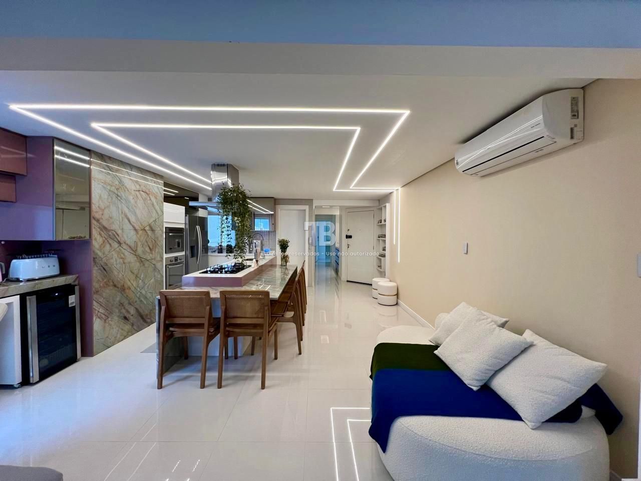 Apartamento Semimobiliado duas suítes