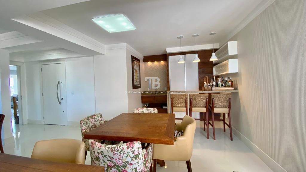 Apartamento Exclusivo: 3 Suítes, Centro