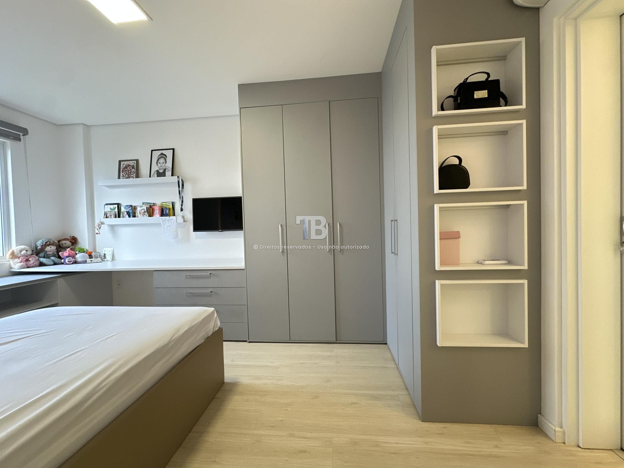 Apartamento três suítes