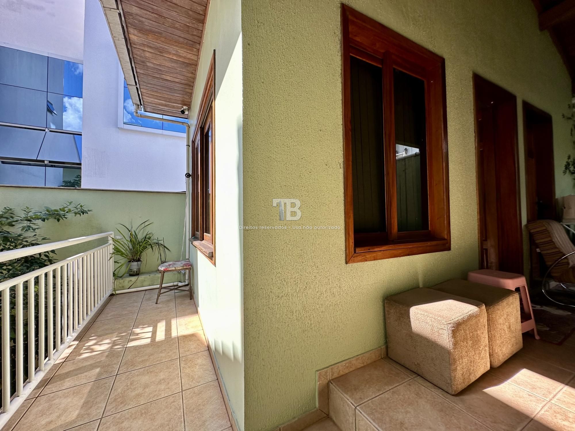 Casa com 4 Quartos - Jardim Itália