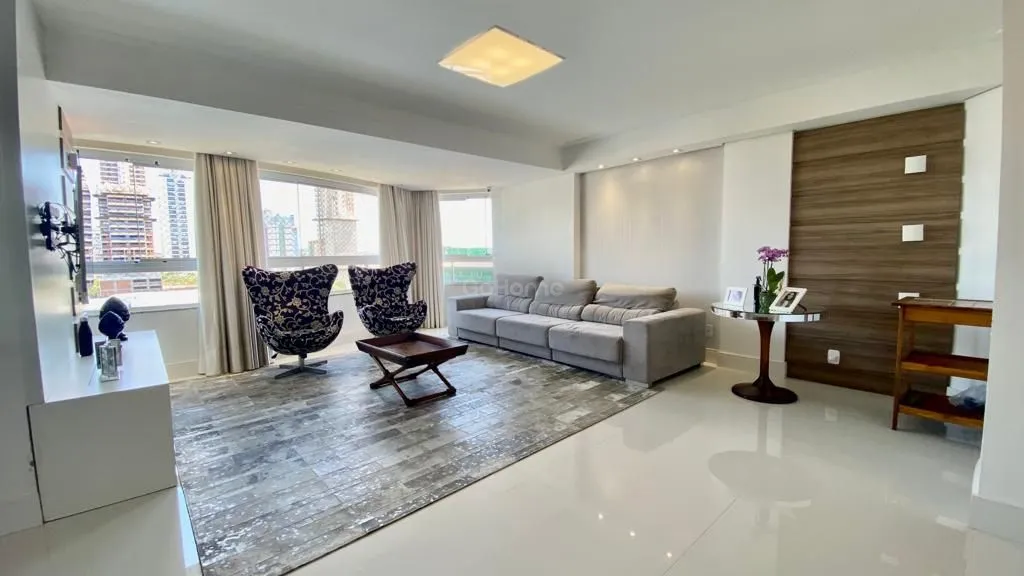 1824 – Apartamento com 3 suítes, escritório e 2 vagas à venda no Centro de Chapecó