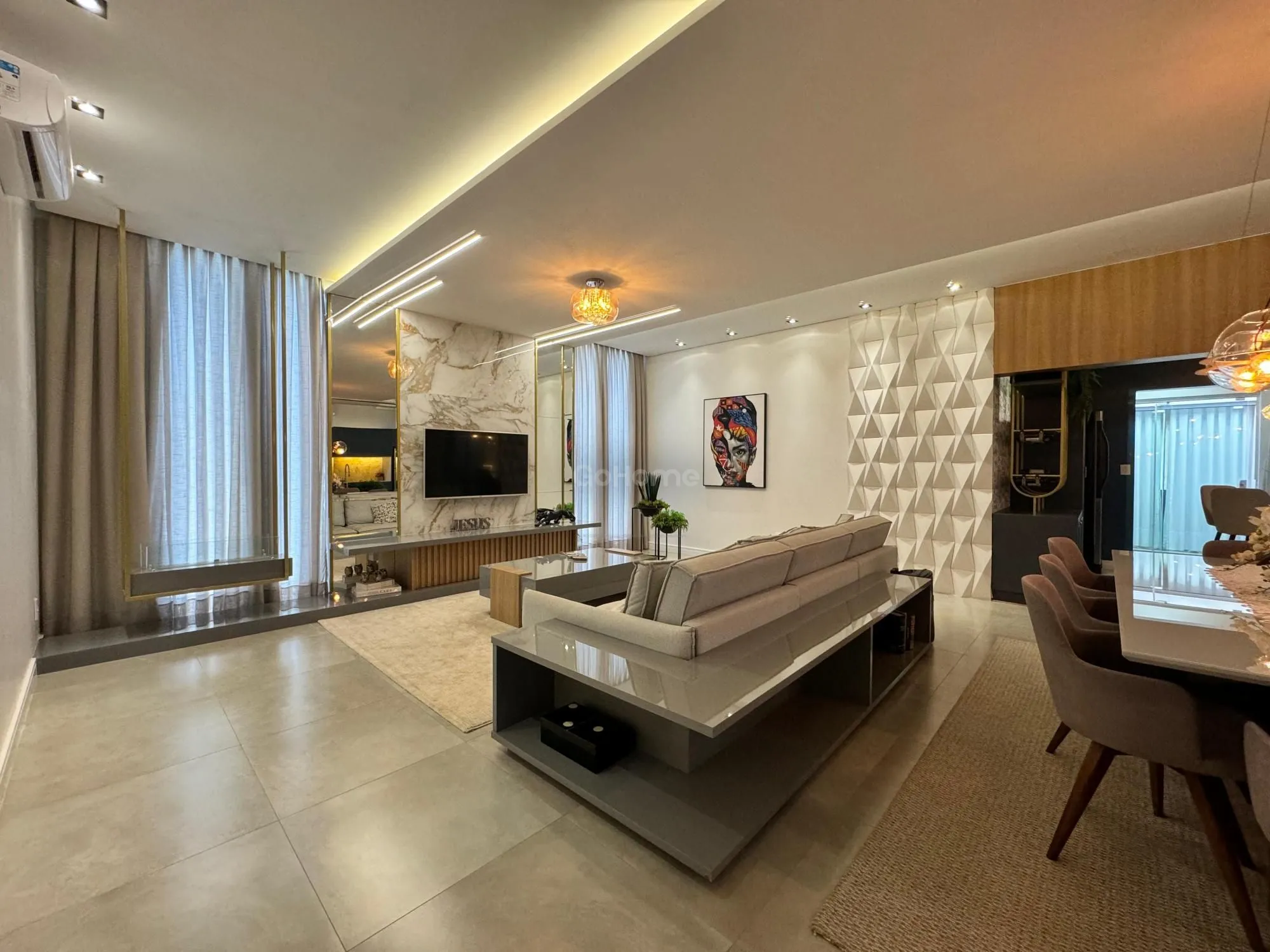3801 – Casa semimobiliada com 2 Suítes, em Condomínio Fechado