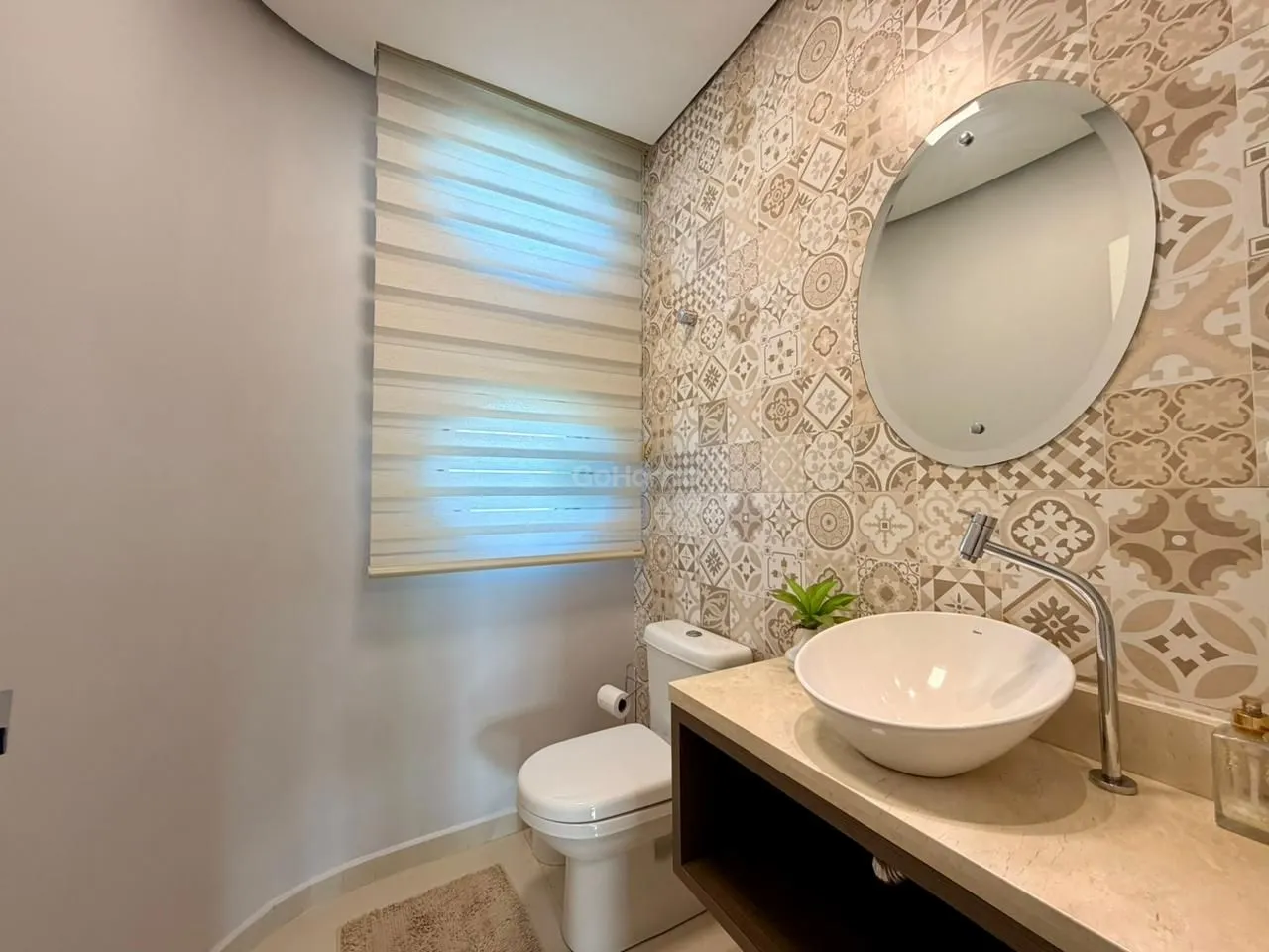 Casa com 3 pavimentos semimobiliada