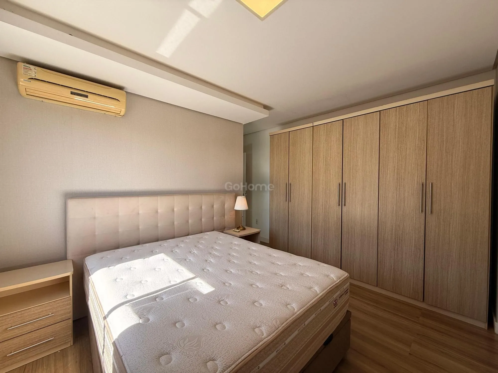 Apartamento mobiliado com 3 suítes no Centro