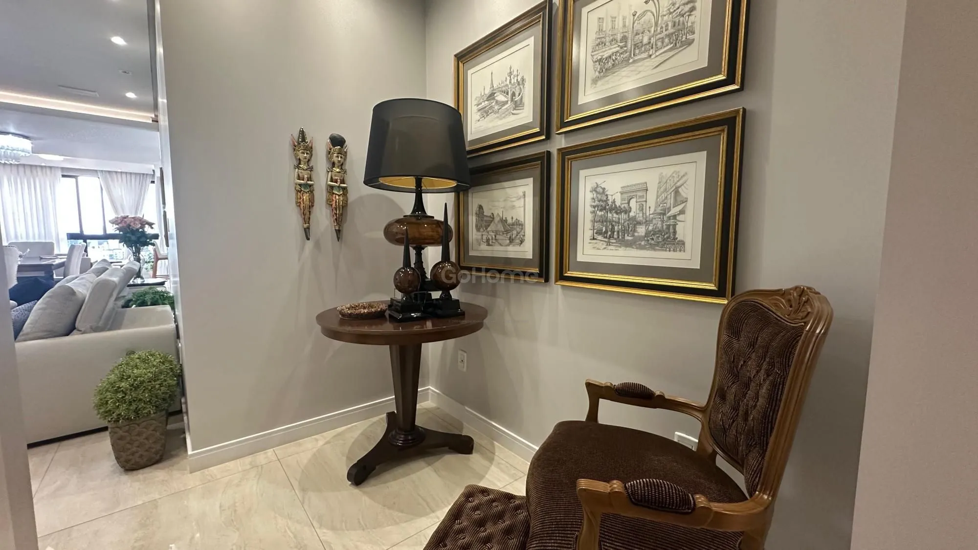 Apartamento Semimobiliado no Centro