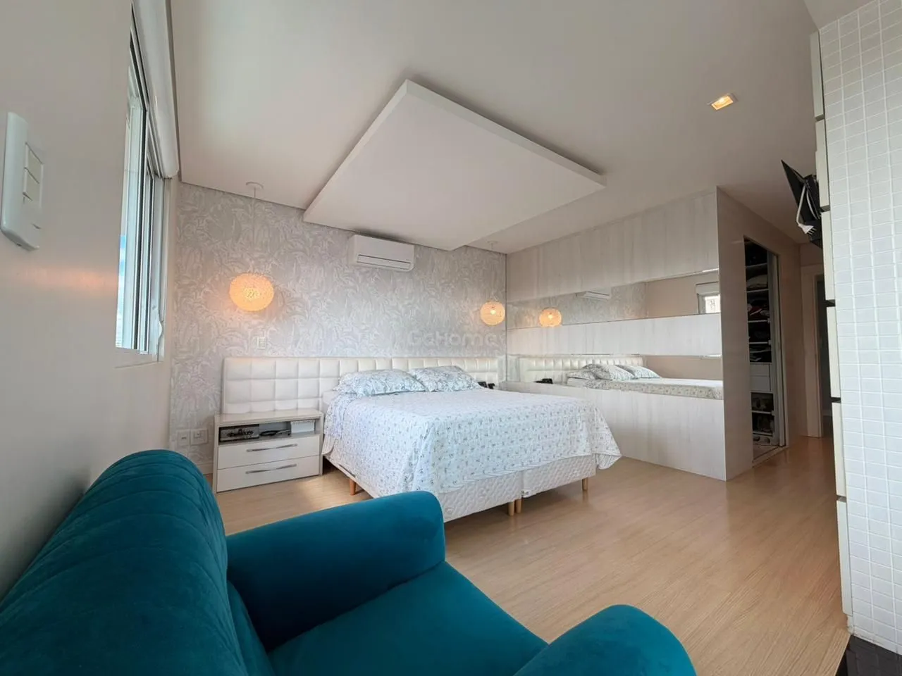 Casa com 3 pavimentos semimobiliada