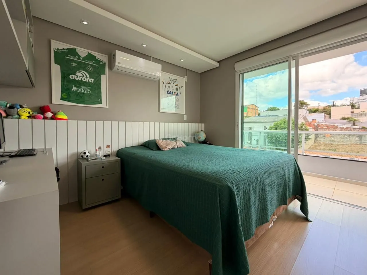 Casa com 3 pavimentos semimobiliada