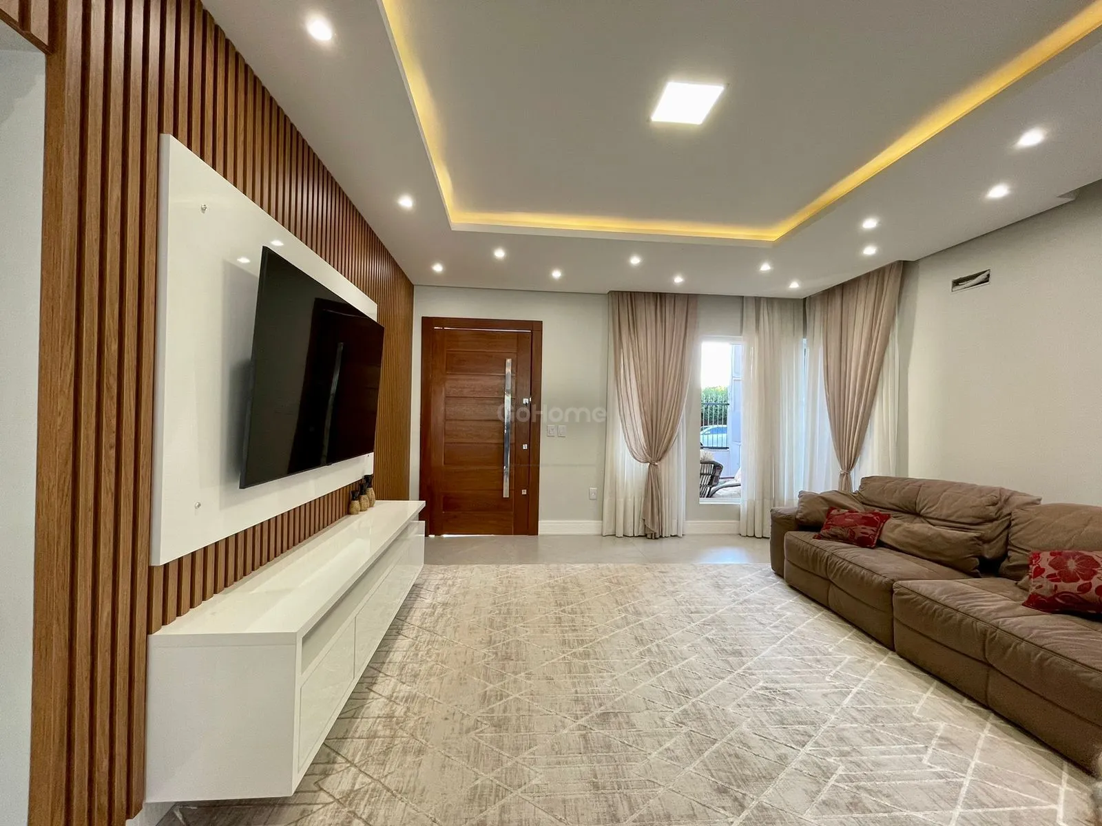 3358 – Casa Mobiliada no SAIC: Conforto e Estilo em Cada Detalhe