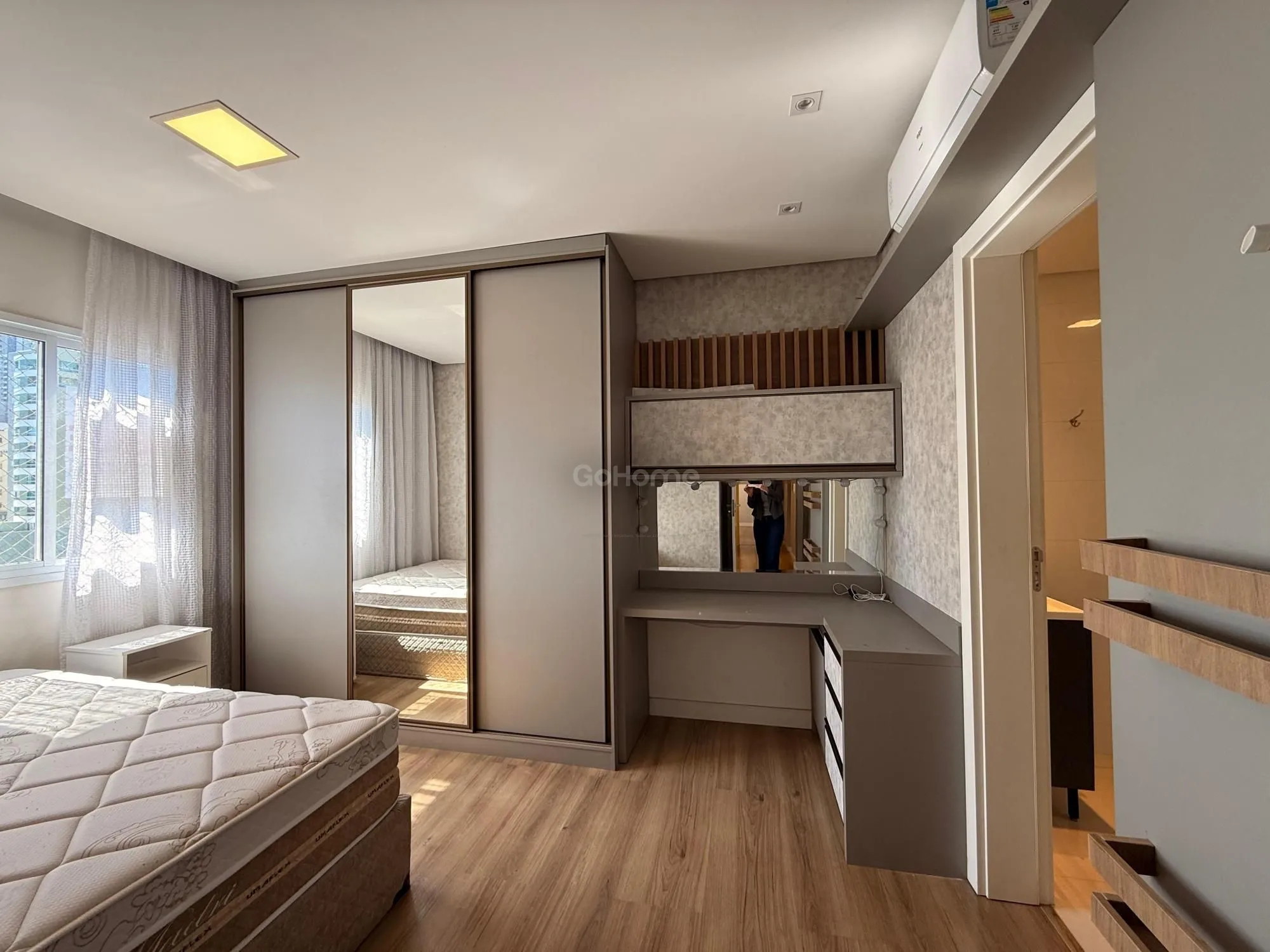 Apartamento mobiliado com 3 suítes no Centro