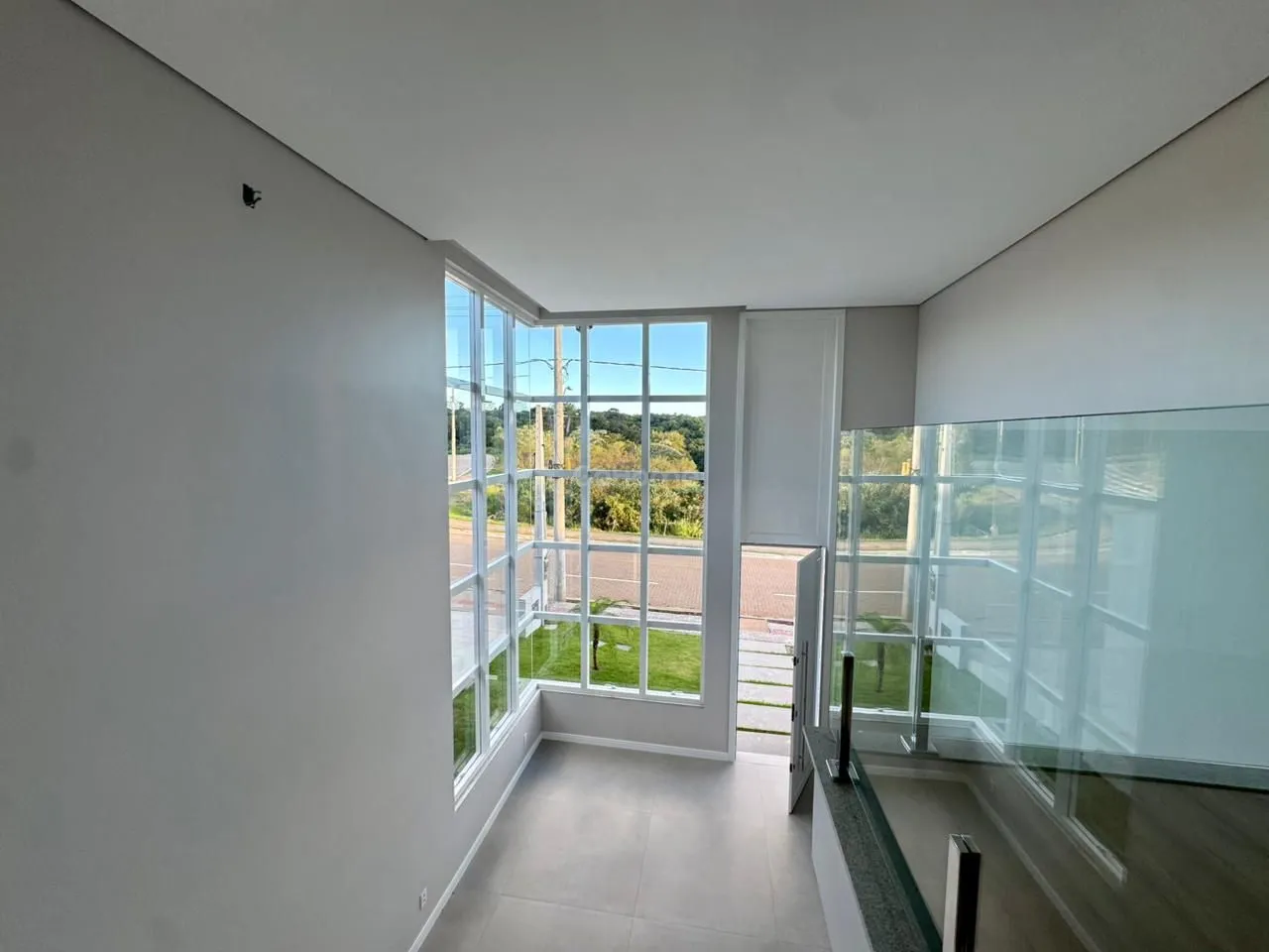 Casa Nova à Venda em Condomínio Fechado