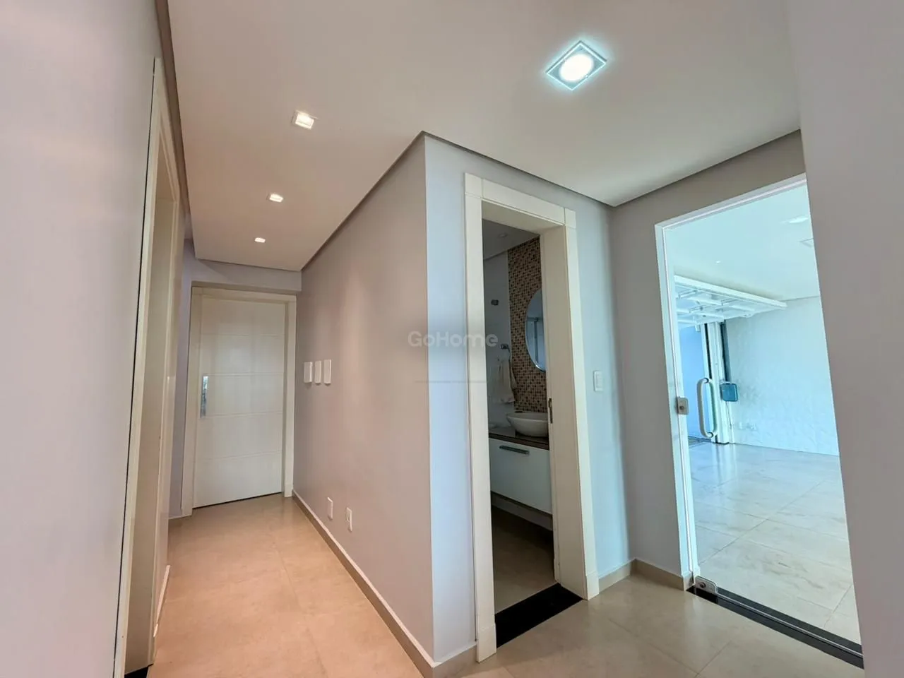 Casa com 3 pavimentos semimobiliada