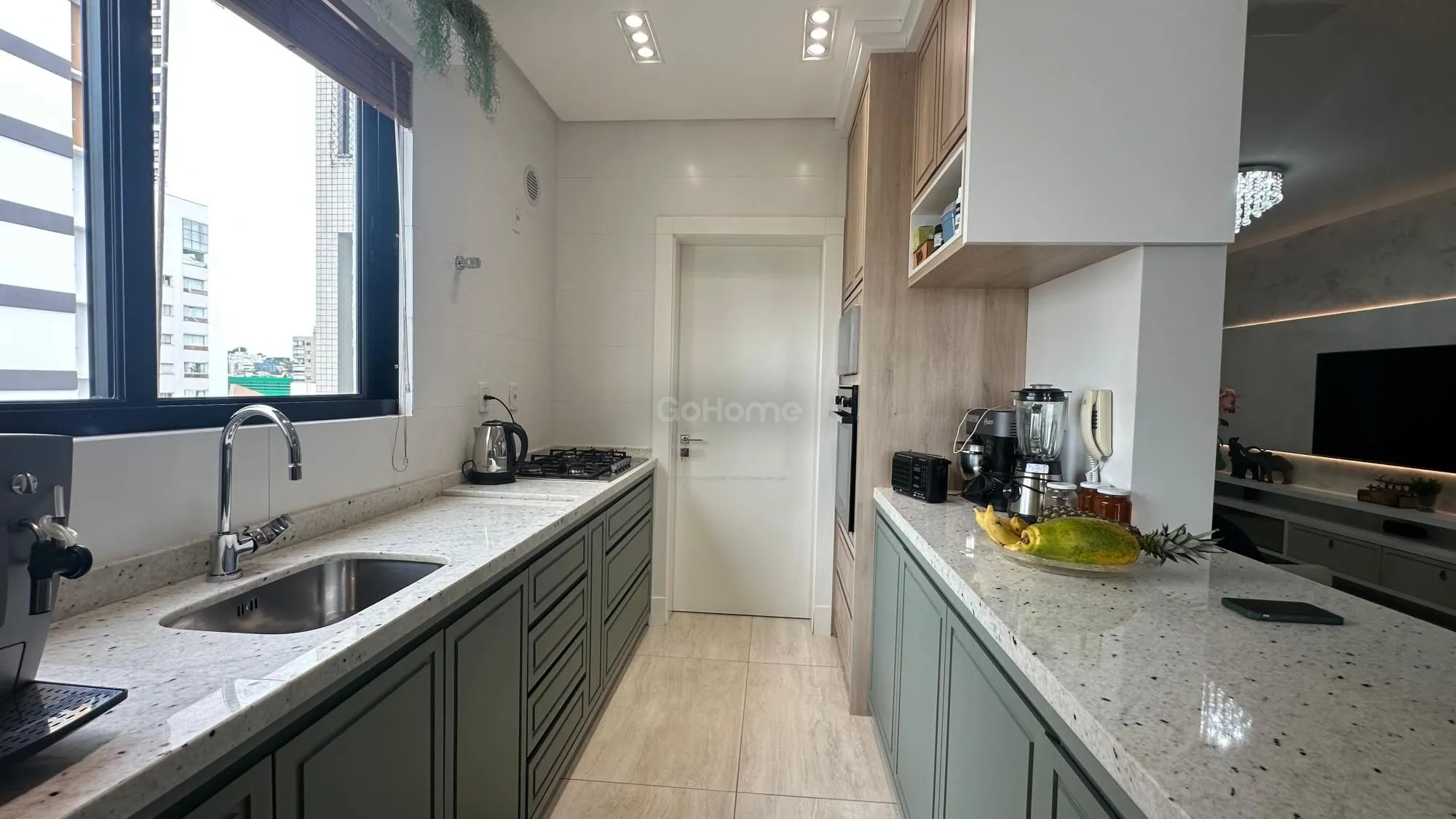 Apartamento Semimobiliado no Centro
