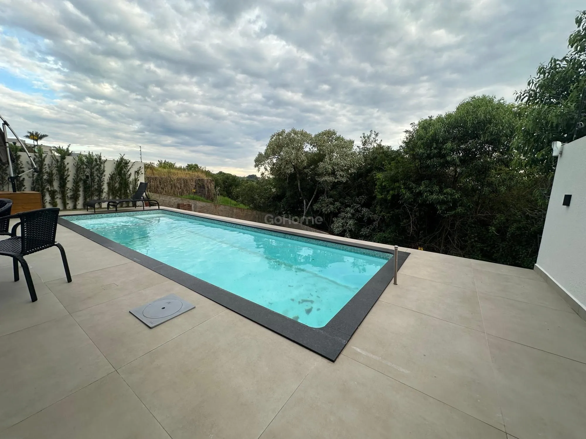 4583 – Casa semimobiliada com 3 quartos, piscina e 4 vagas no bairro Paraíso, Chapecó