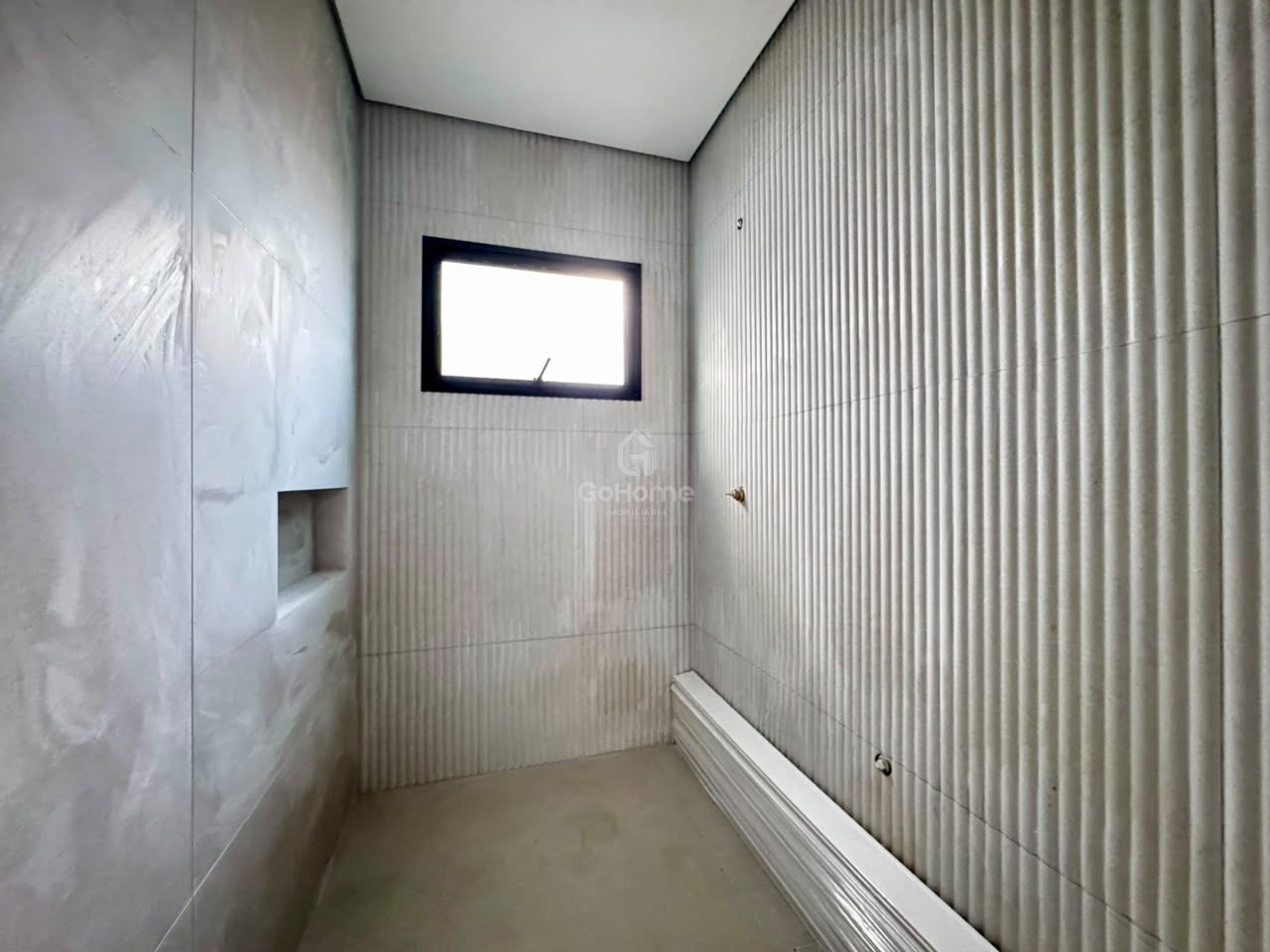 Casa em Condomínio Fechado com 3 suítes